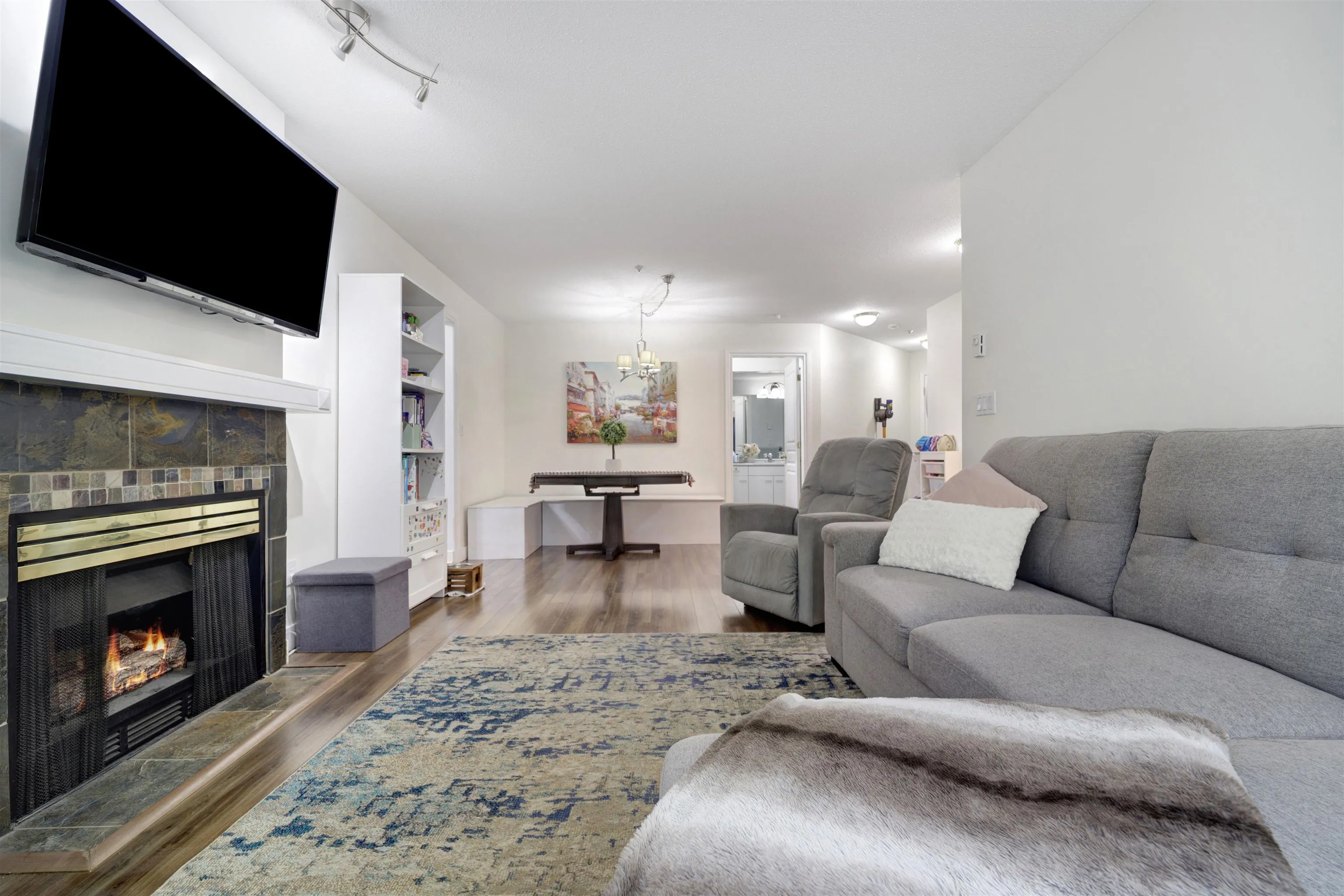 113 1242 Town Centre Boulevard