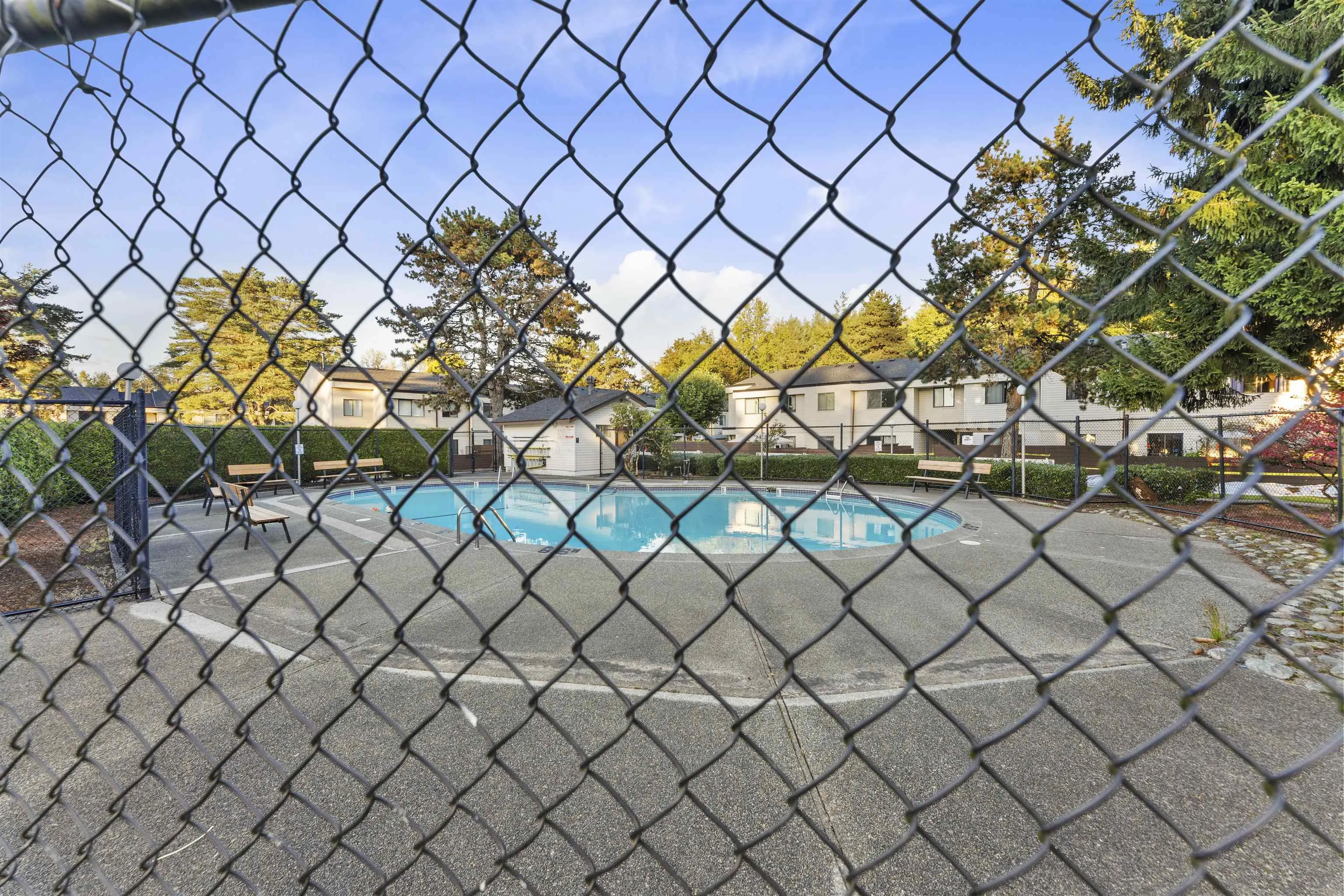 87 14135 104 Avenue