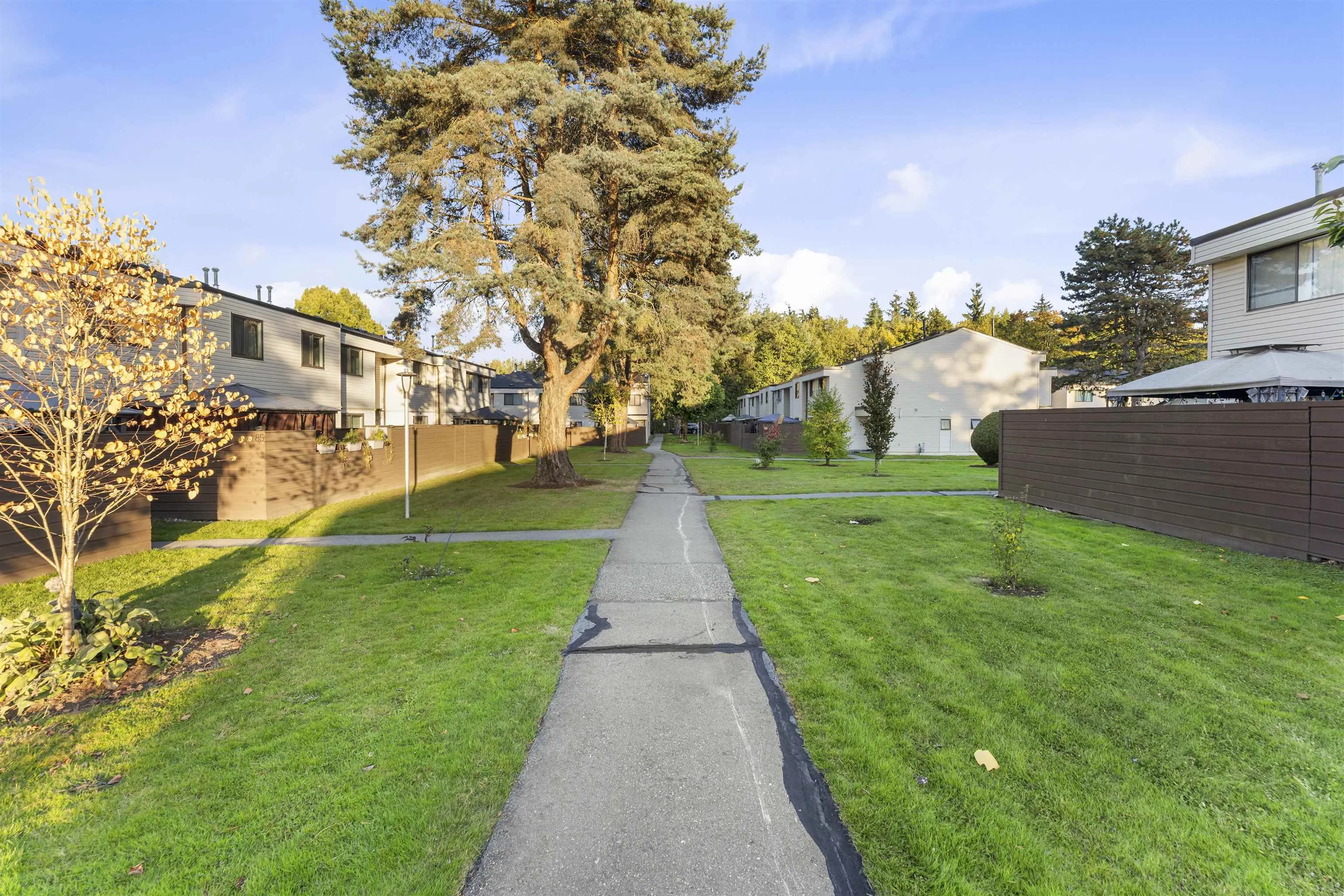 87 14135 104 Avenue