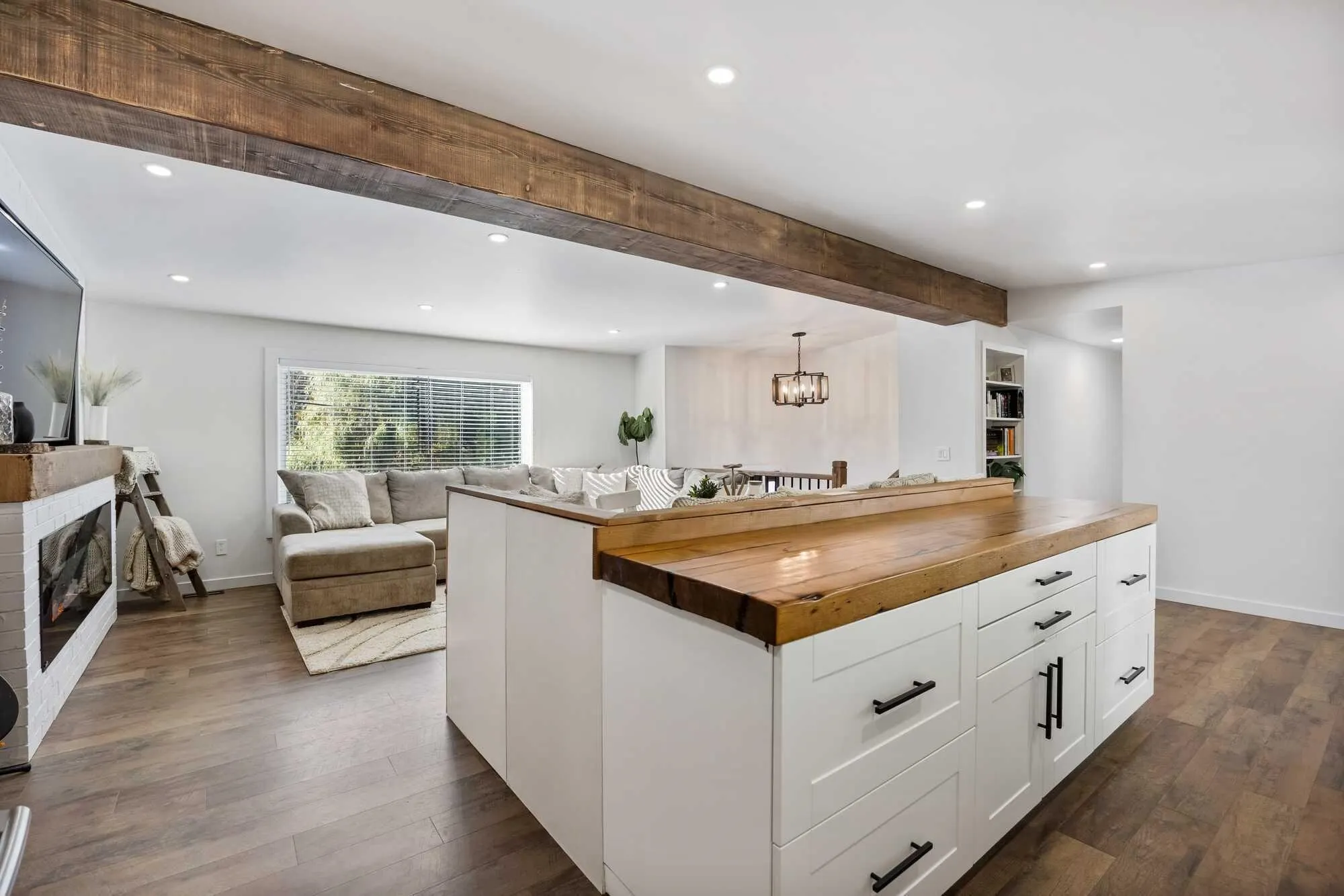 66686 Kawkawa Lake Road