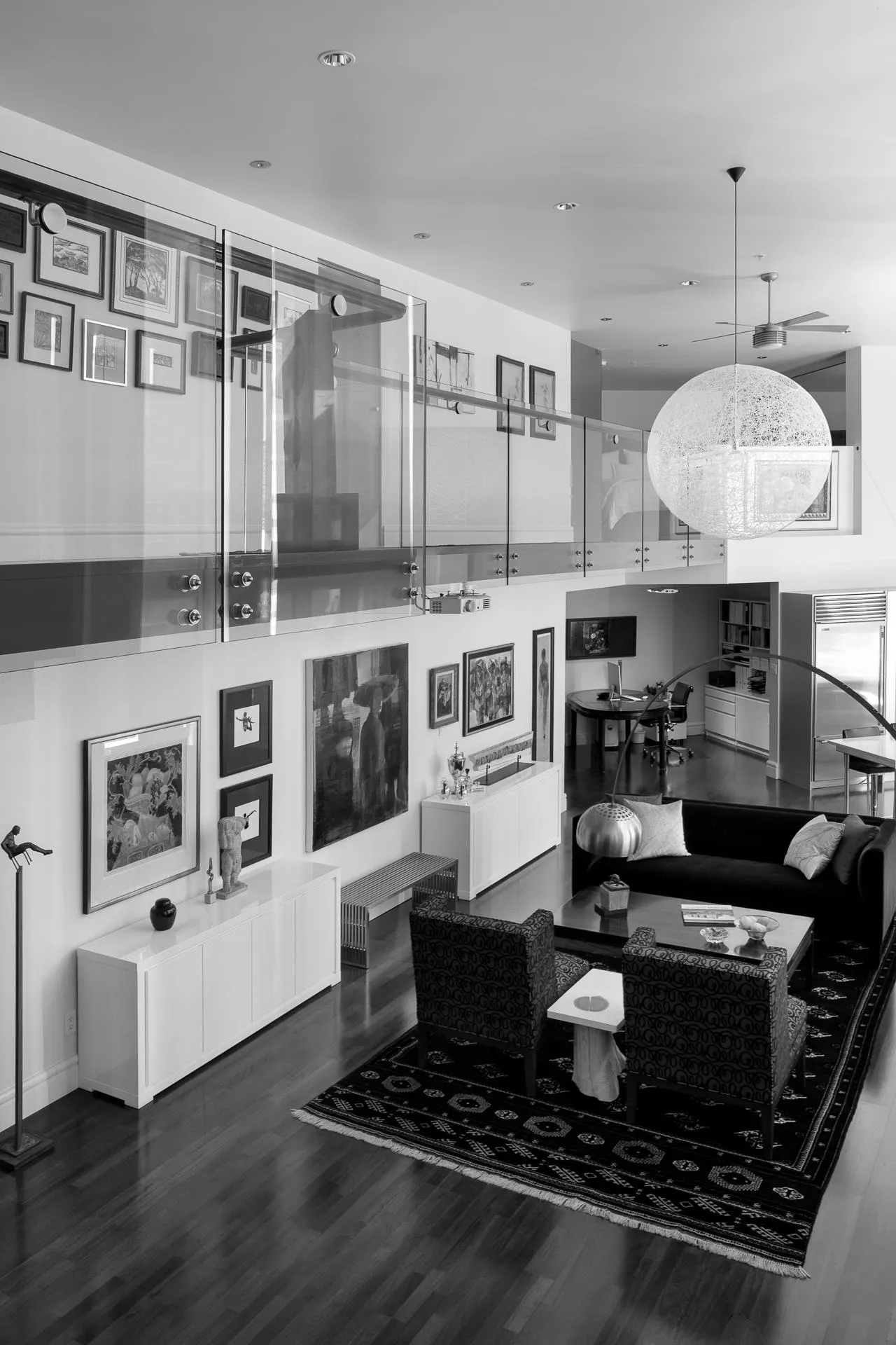 401 988 Richards Street