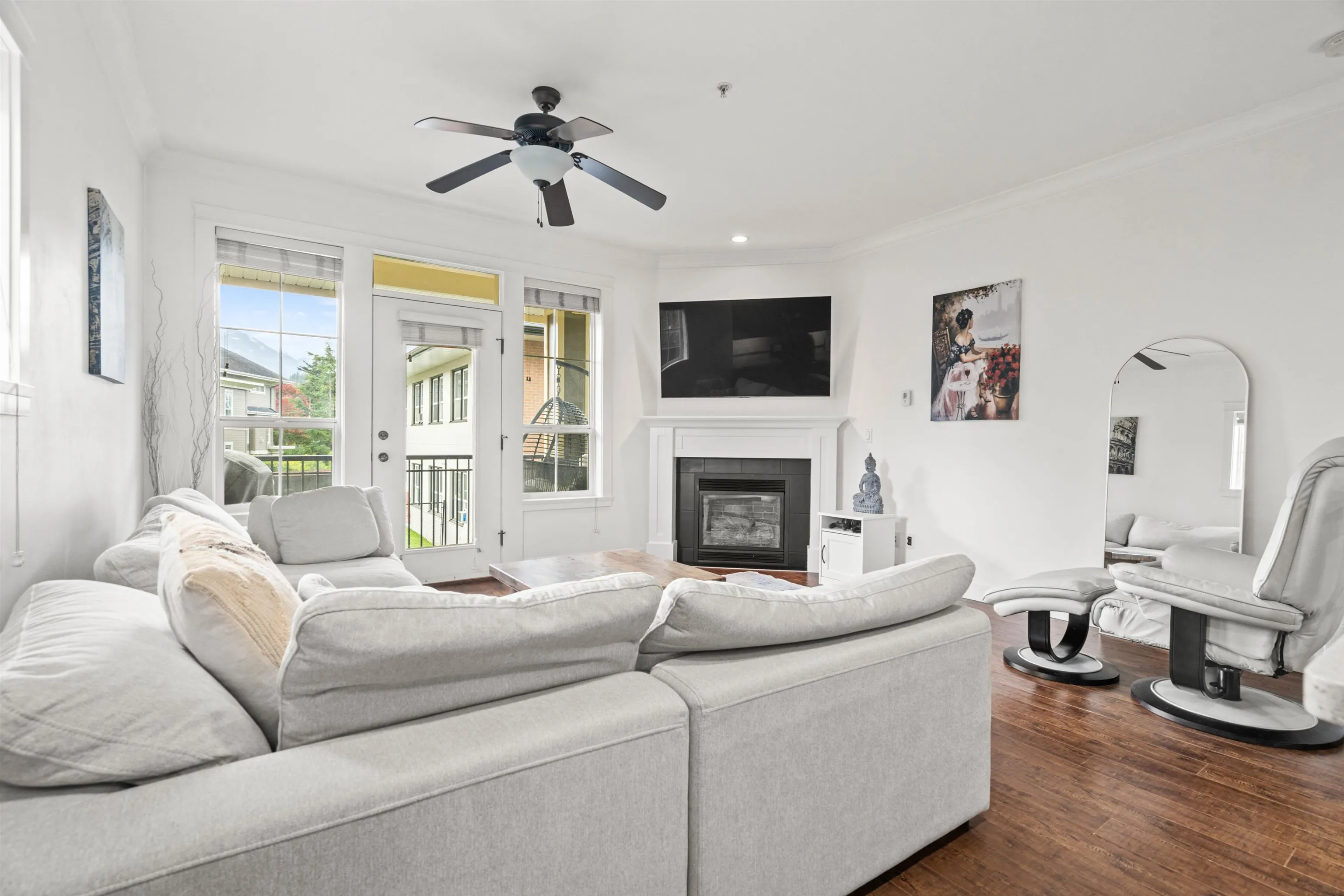 20 45290 Soowahlie Crescent