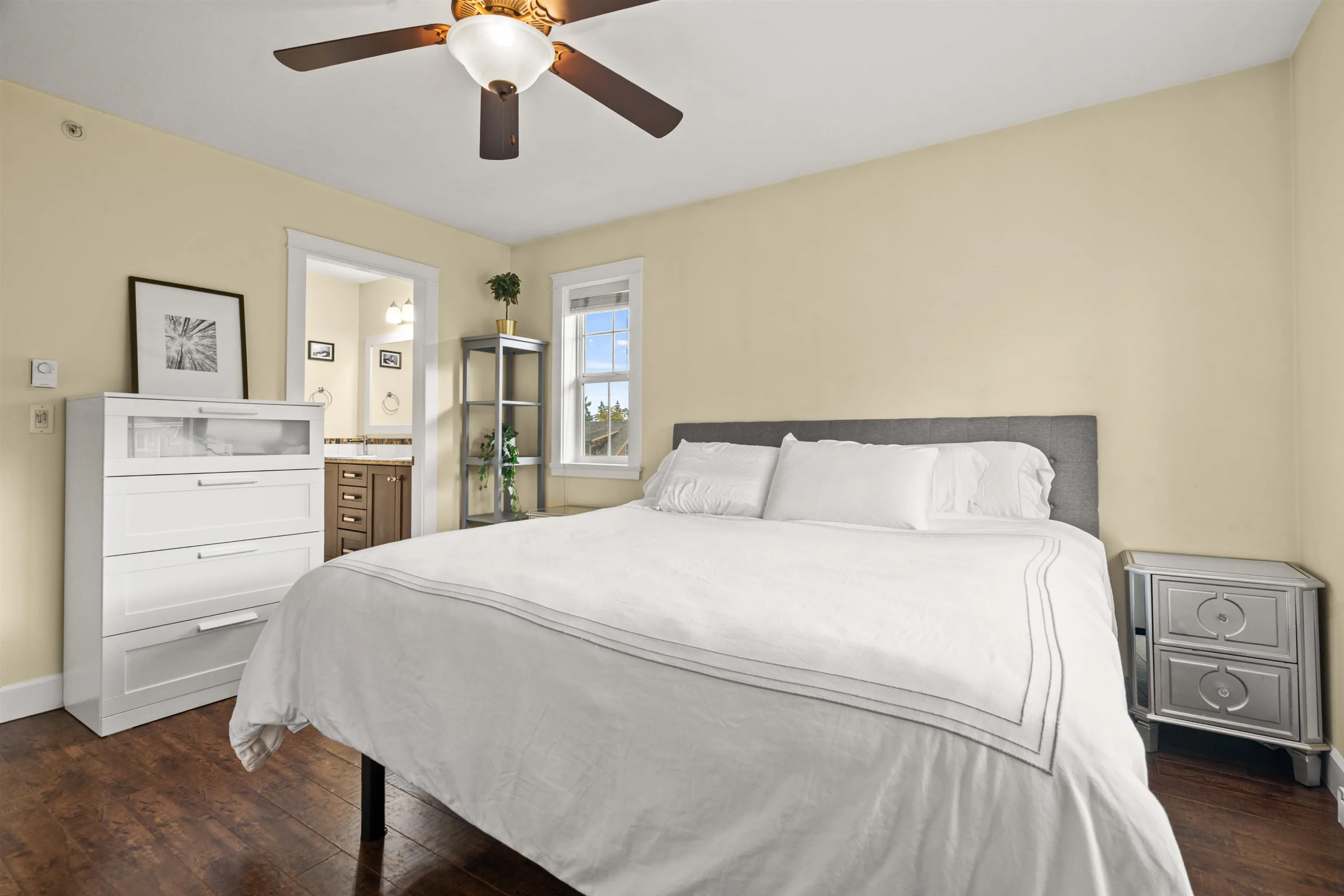 20 45290 Soowahlie Crescent