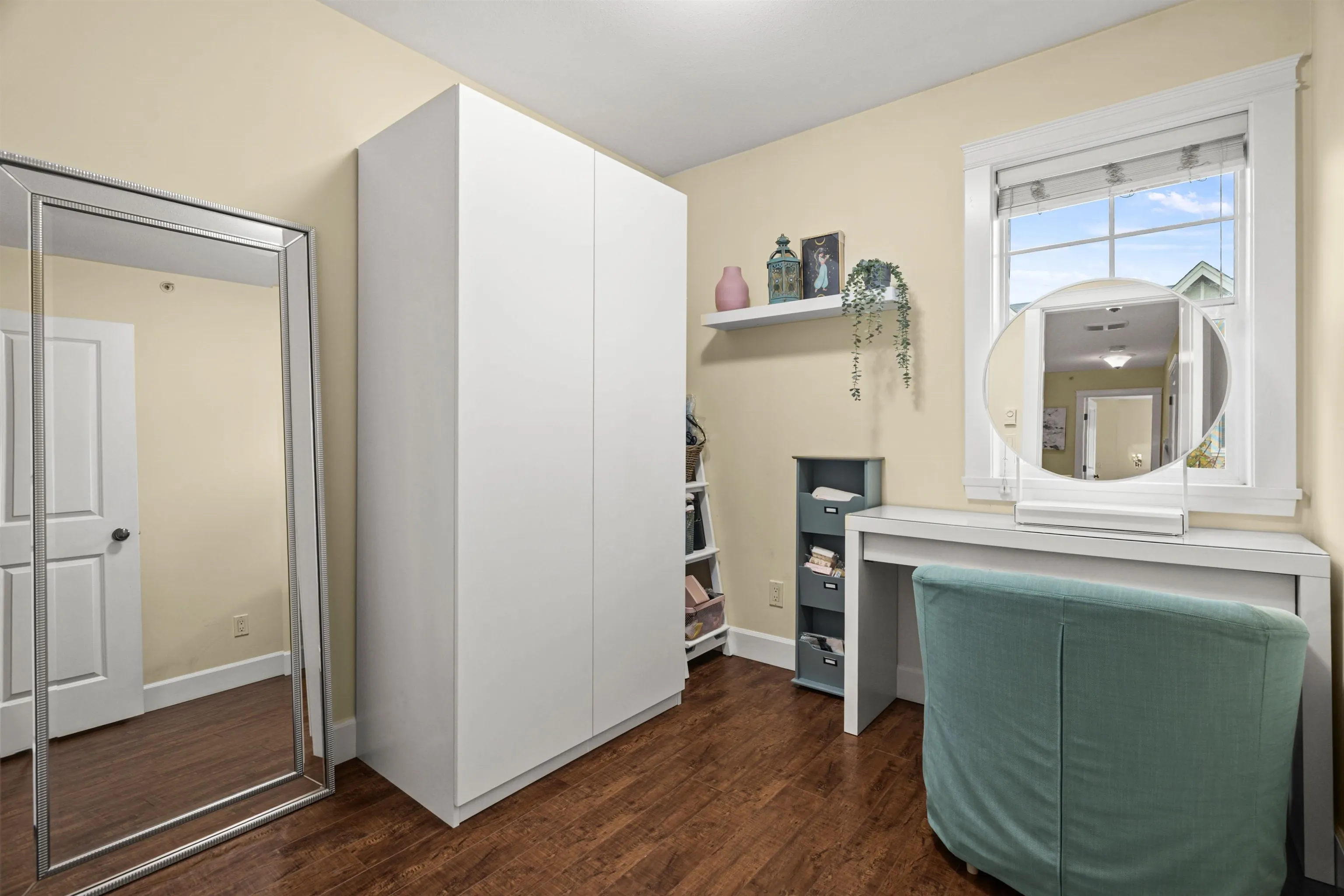 20 45290 Soowahlie Crescent