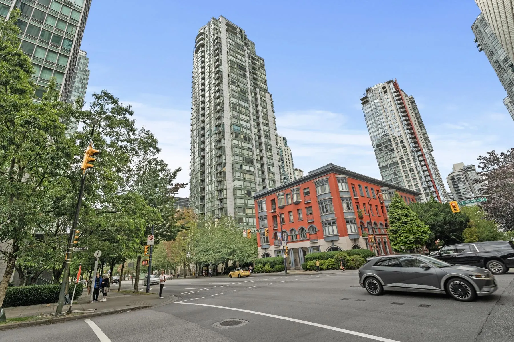 310 1239 W Georgia Street