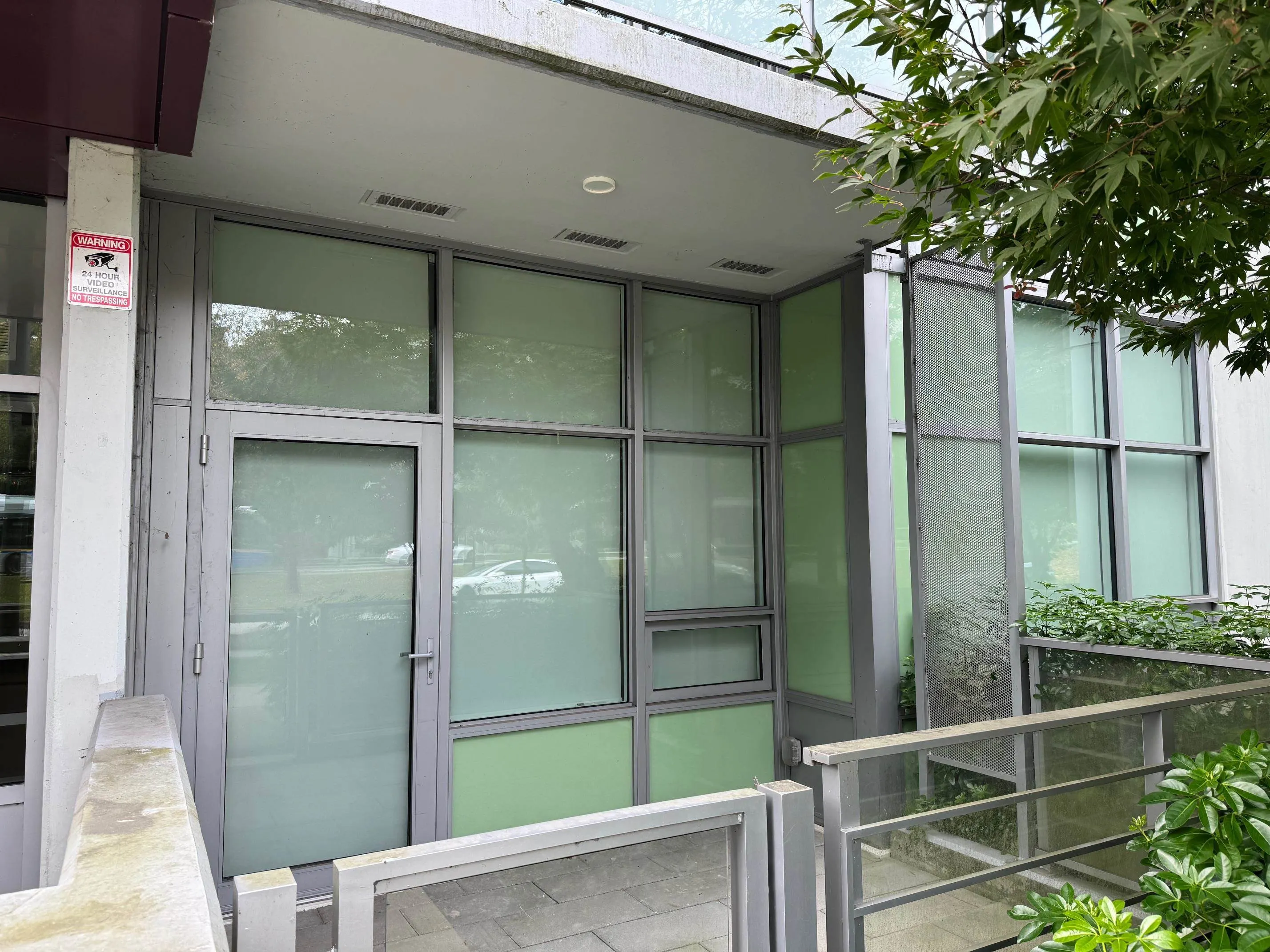 5077 Cambie Street #111