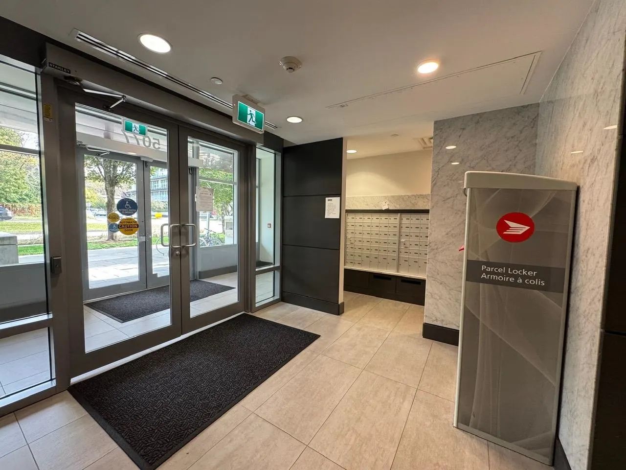 5077 Cambie Street #111