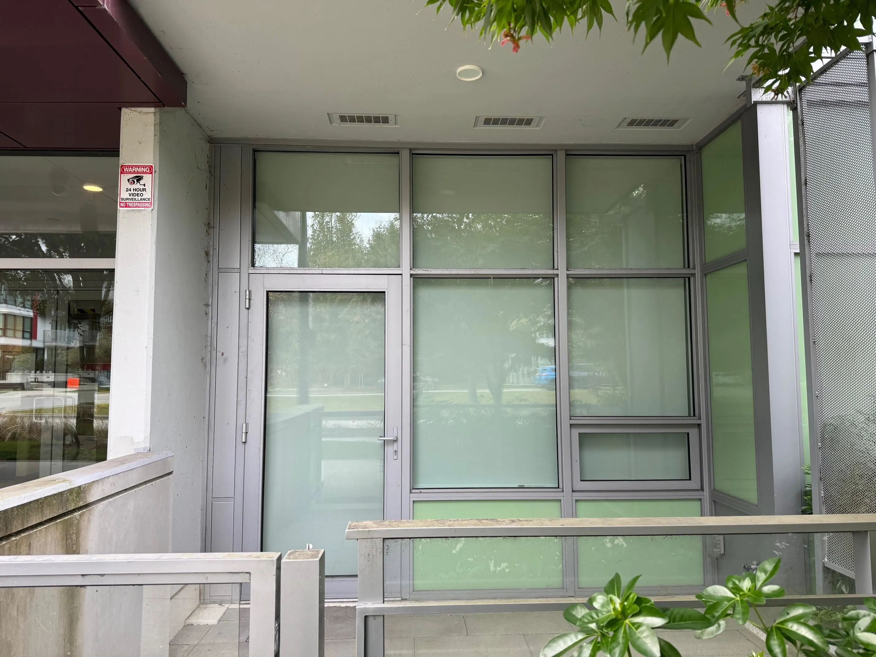 5077 Cambie Street #111