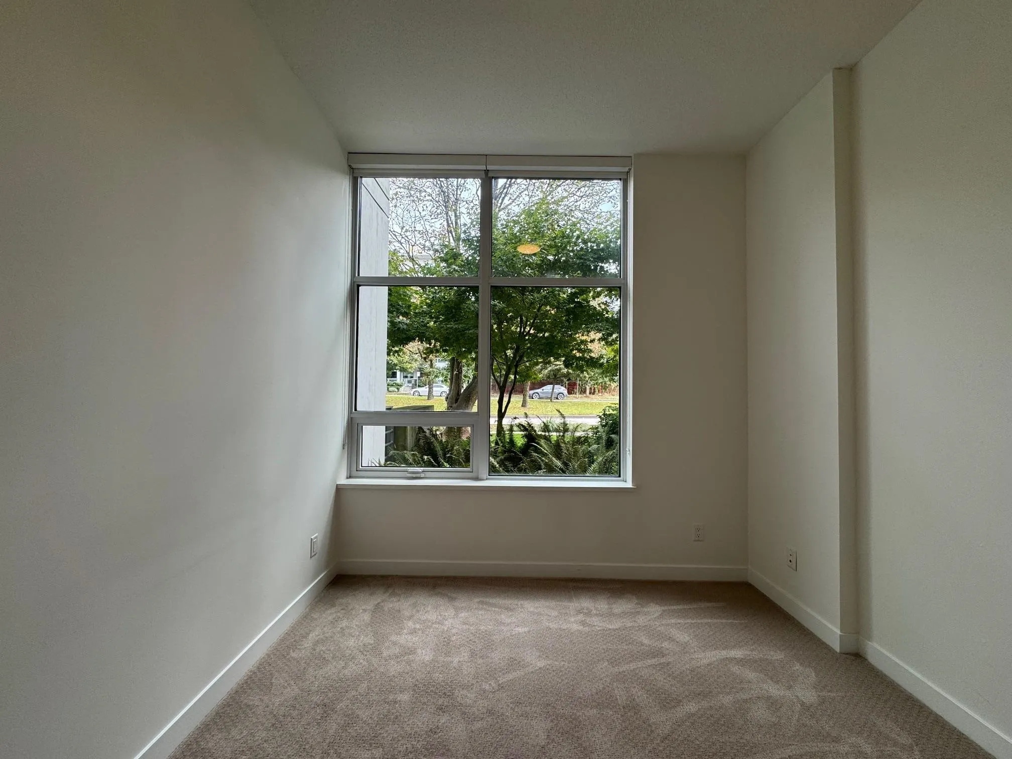 5077 Cambie Street #111