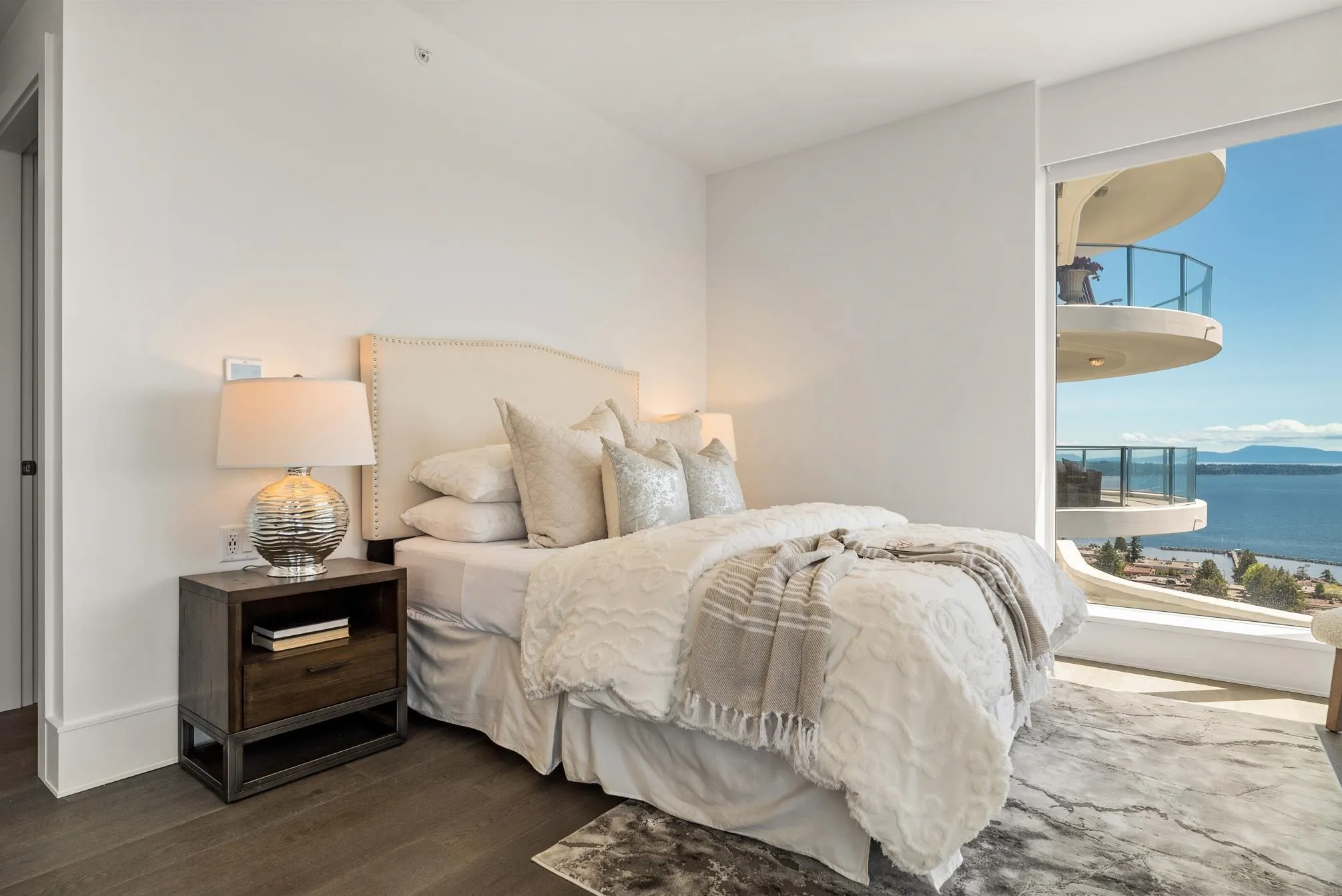 1701 1500 Martin Street