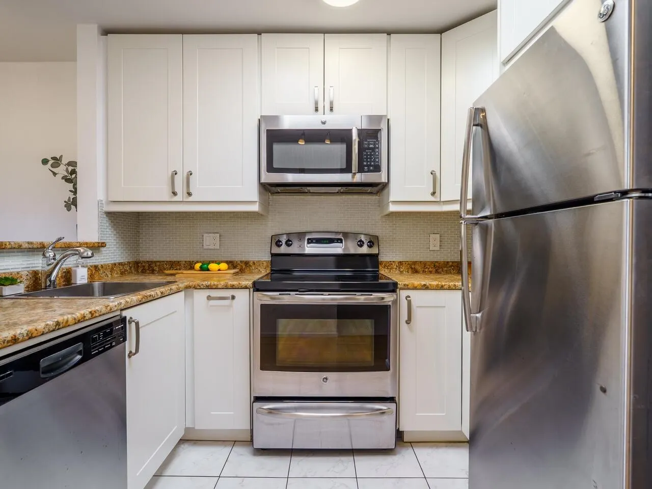 410 2388 Triumph Street