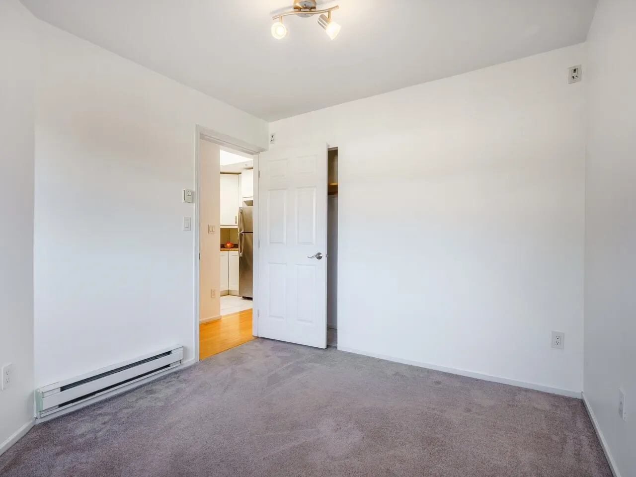 410 2388 Triumph Street