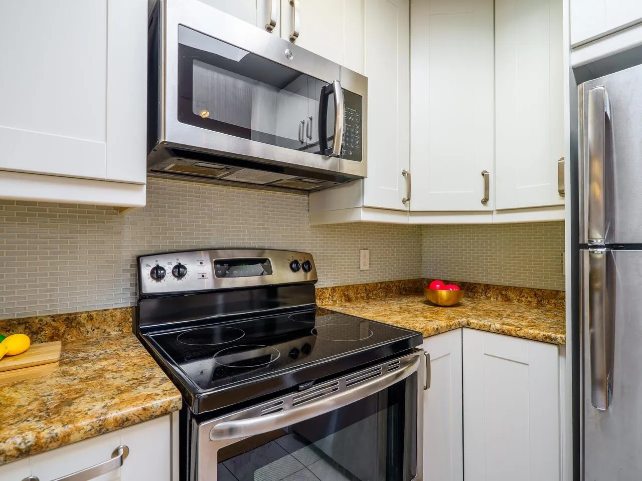 410 2388 Triumph Street