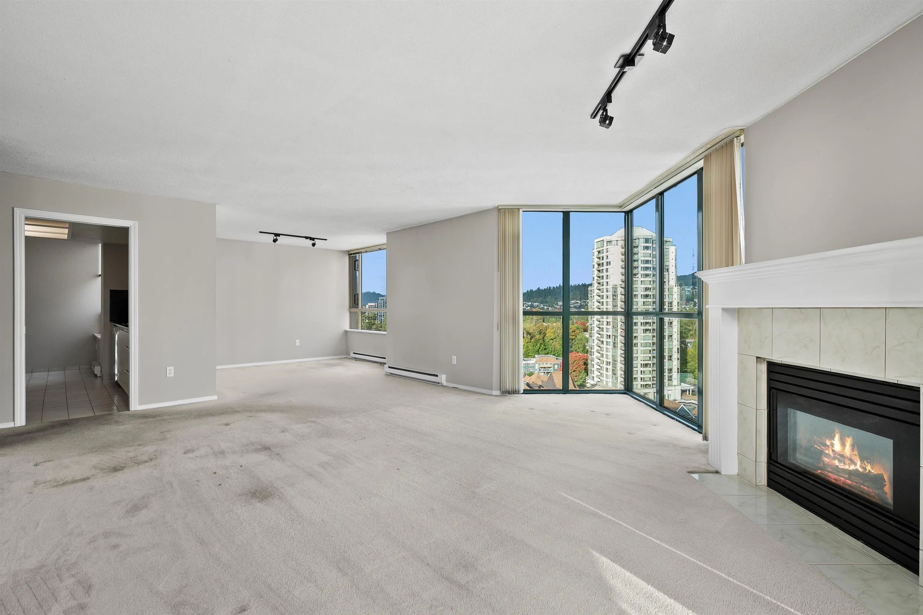 1405 1189 Eastwood Street