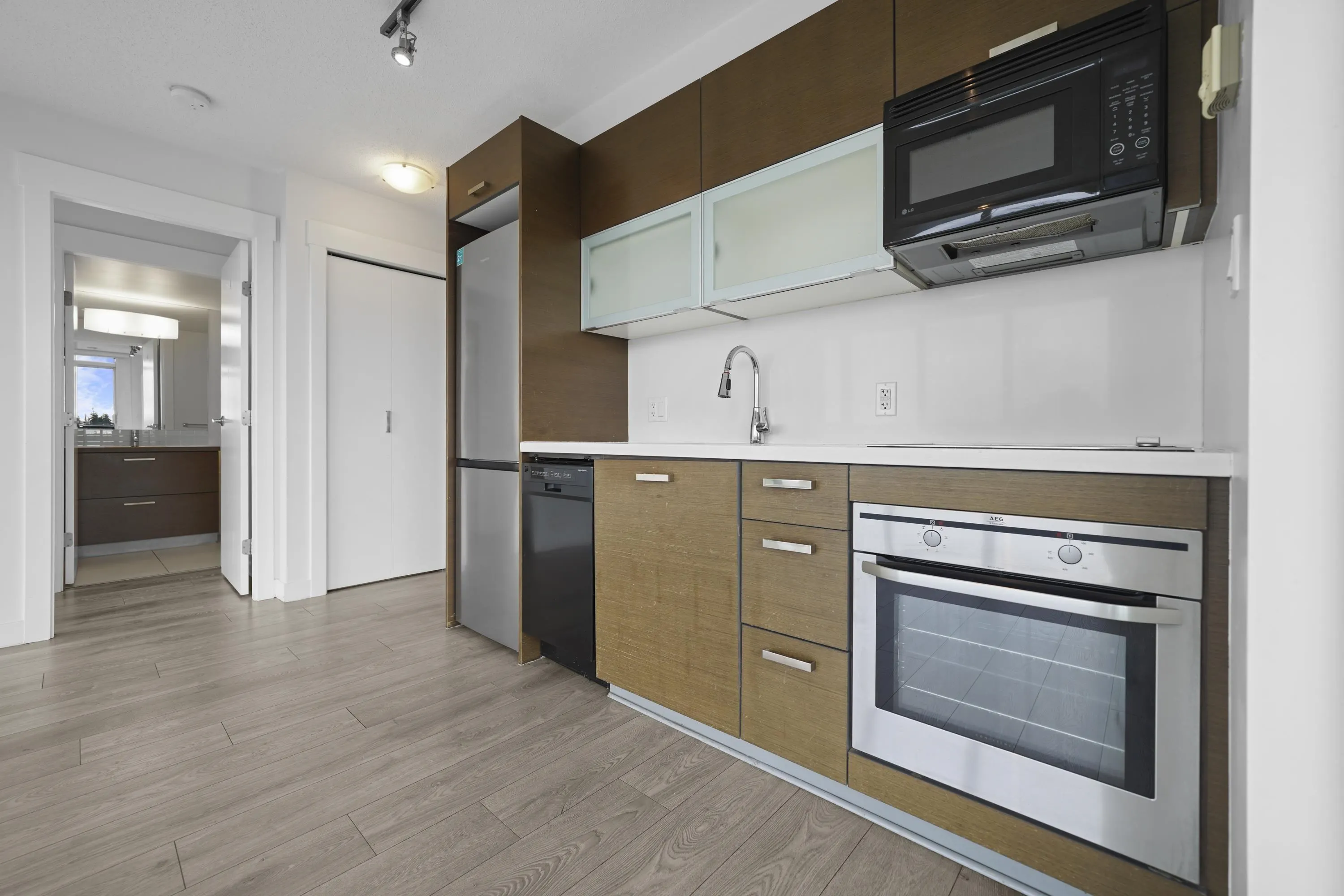 908 13380 108 Avenue