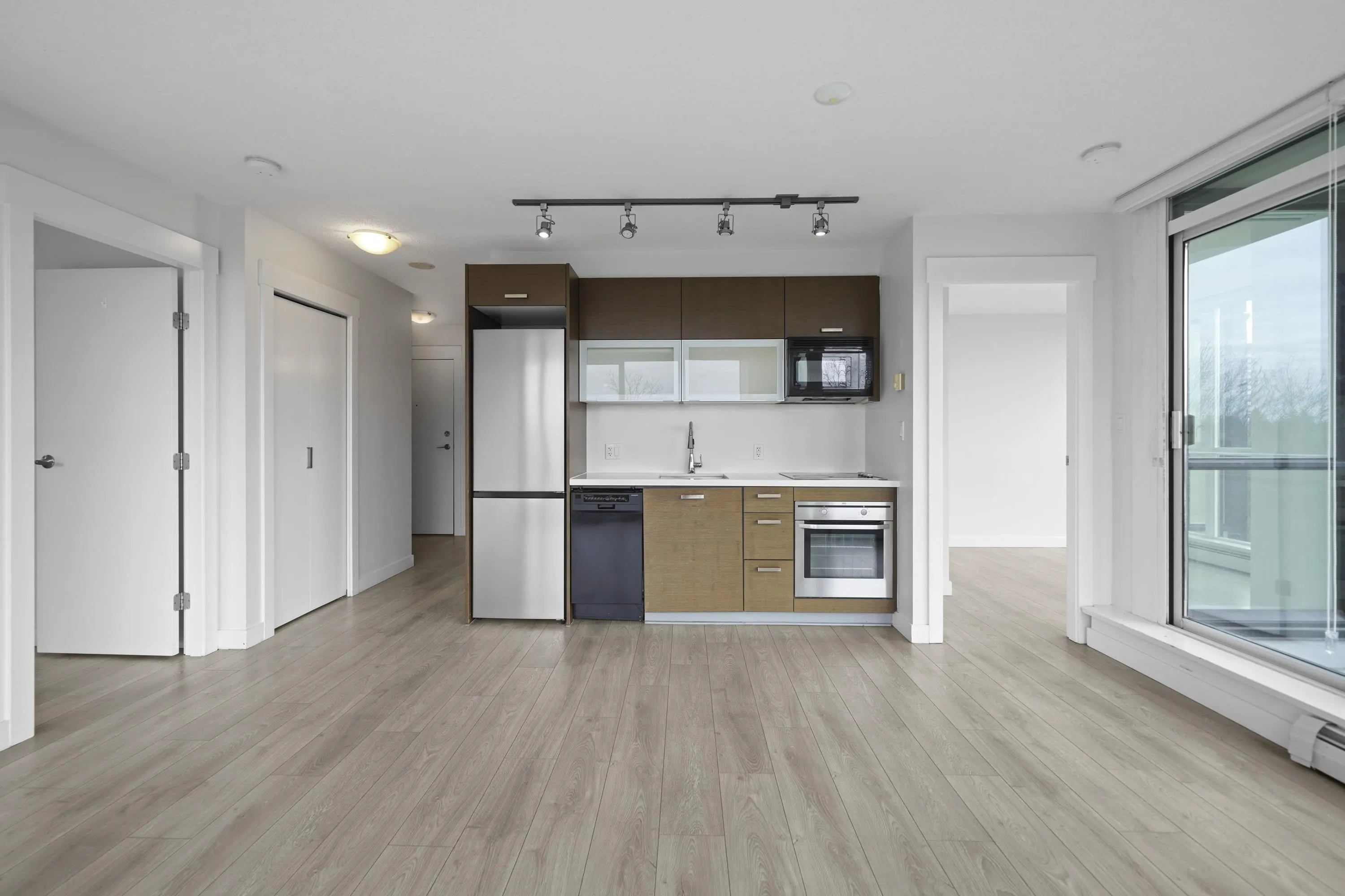 908 13380 108 Avenue