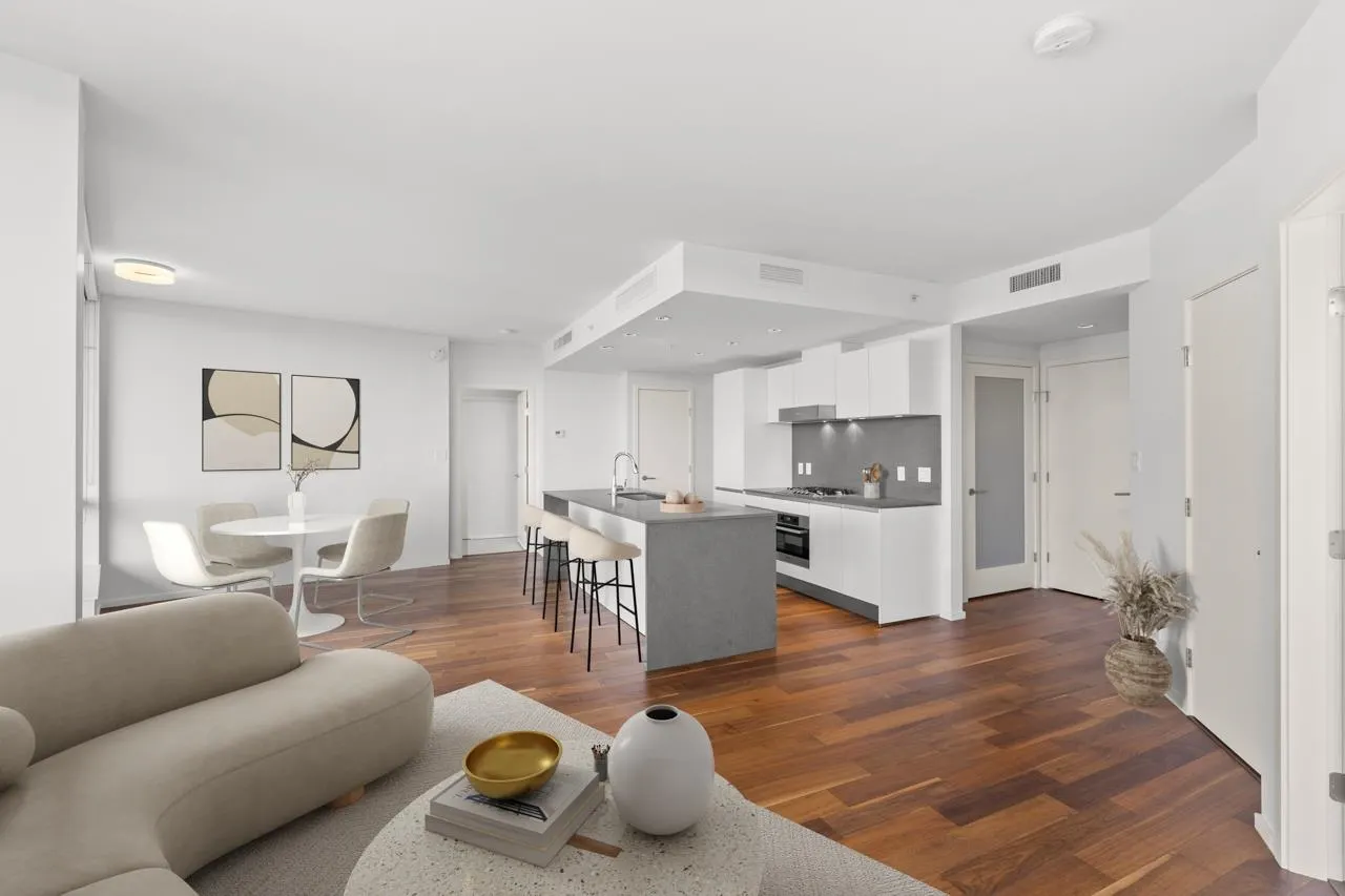1505 8555 Granville Street