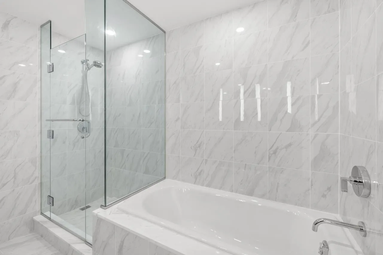 1505 8555 Granville Street
