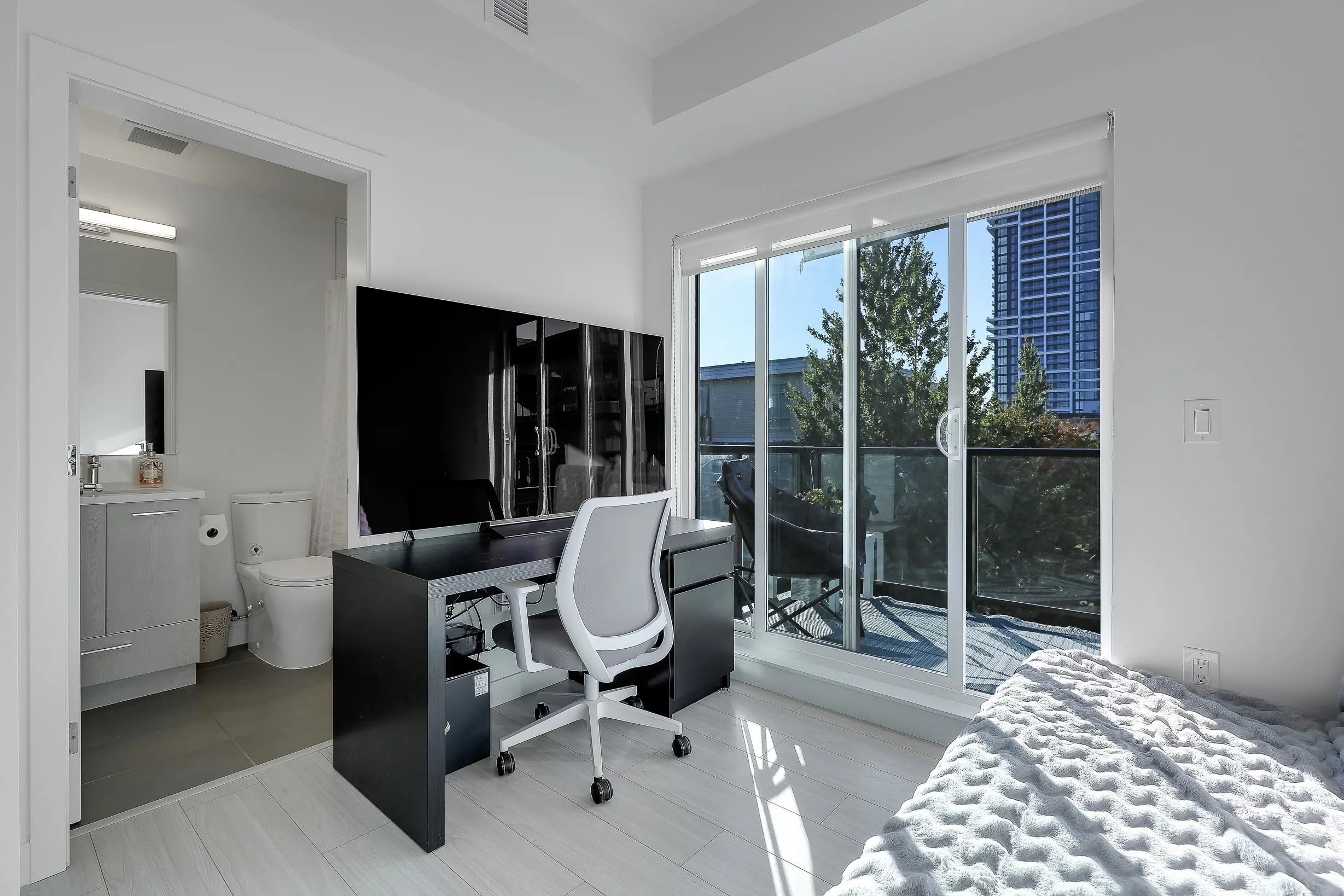 309 10777 138 Street