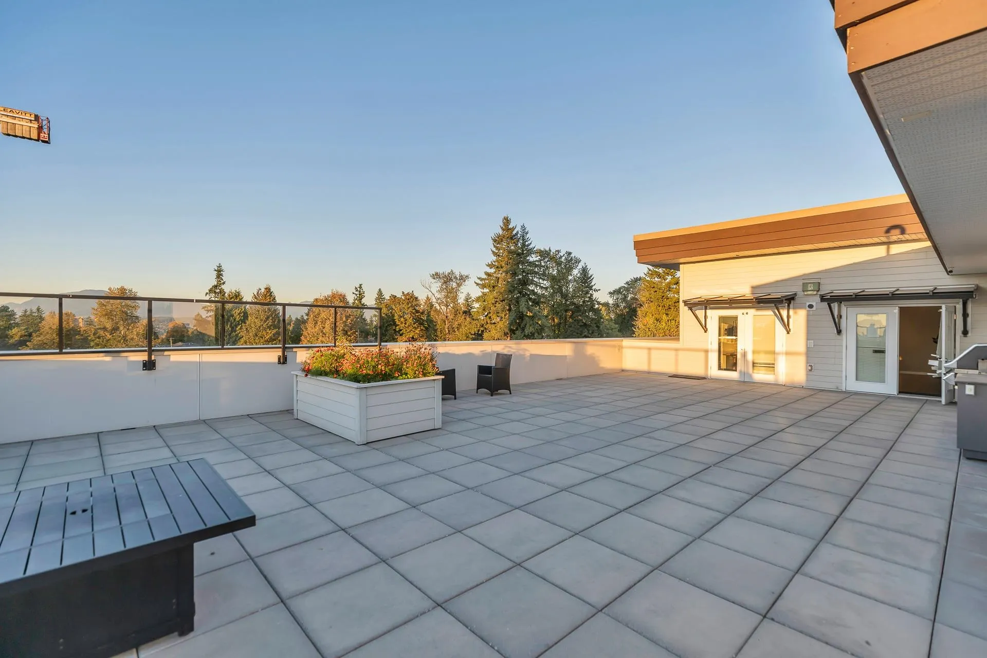 221 13768 108 Avenue