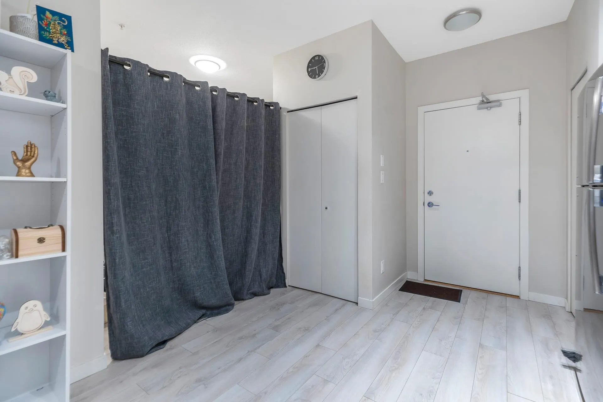 221 13768 108 Avenue