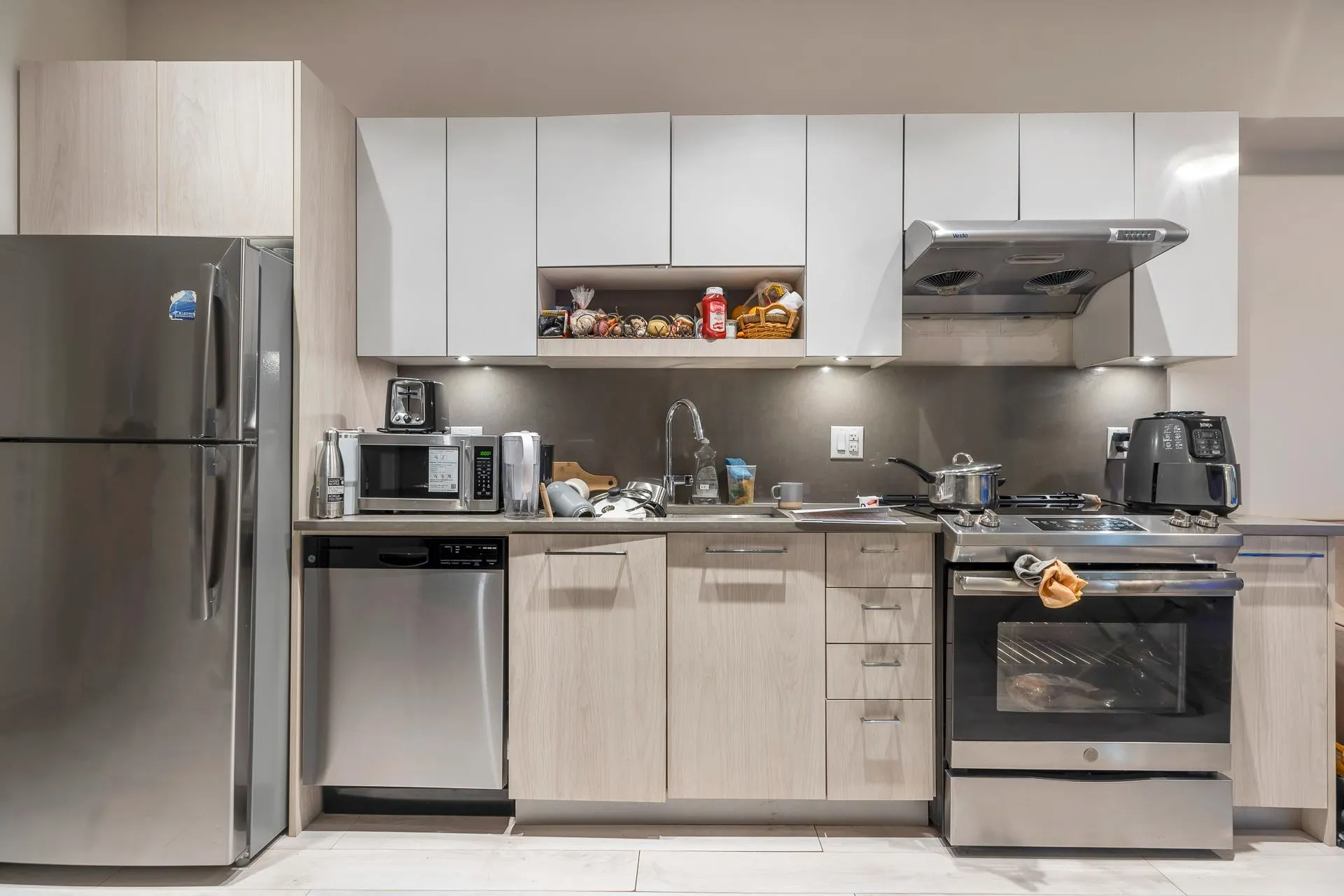 221 13768 108 Avenue