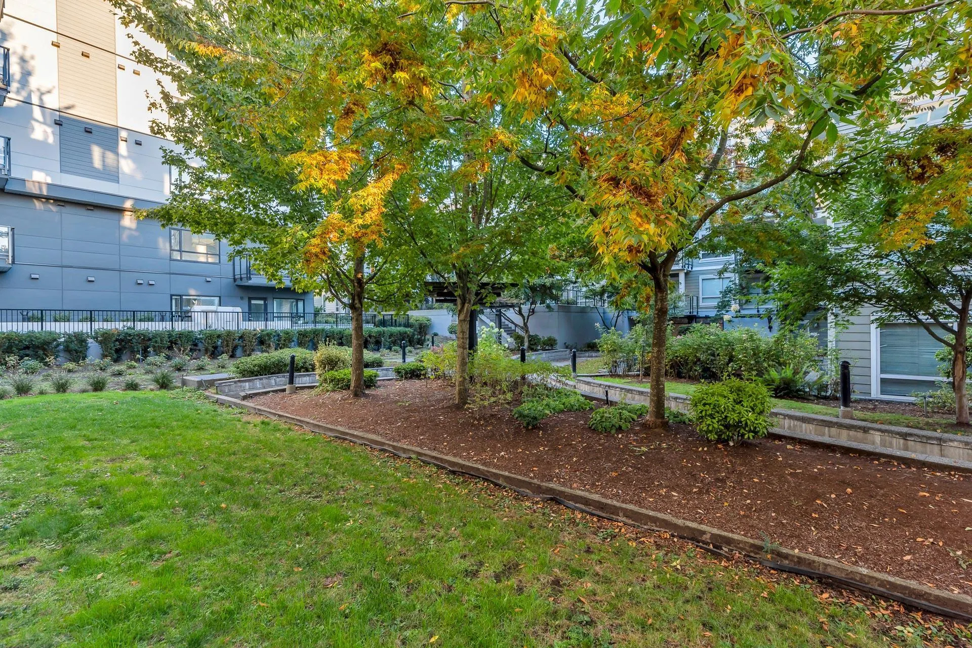 221 13768 108 Avenue