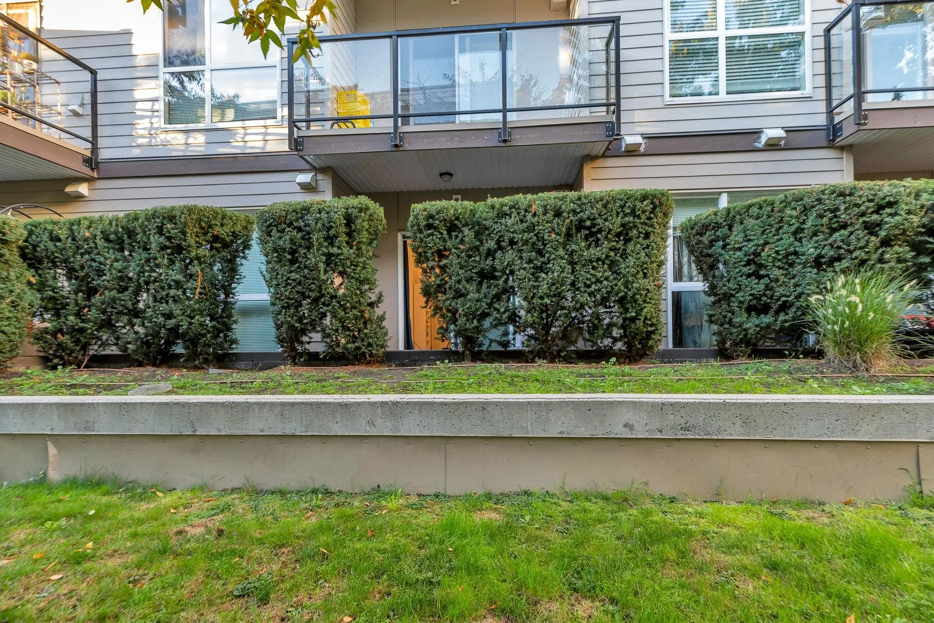 221 13768 108 Avenue