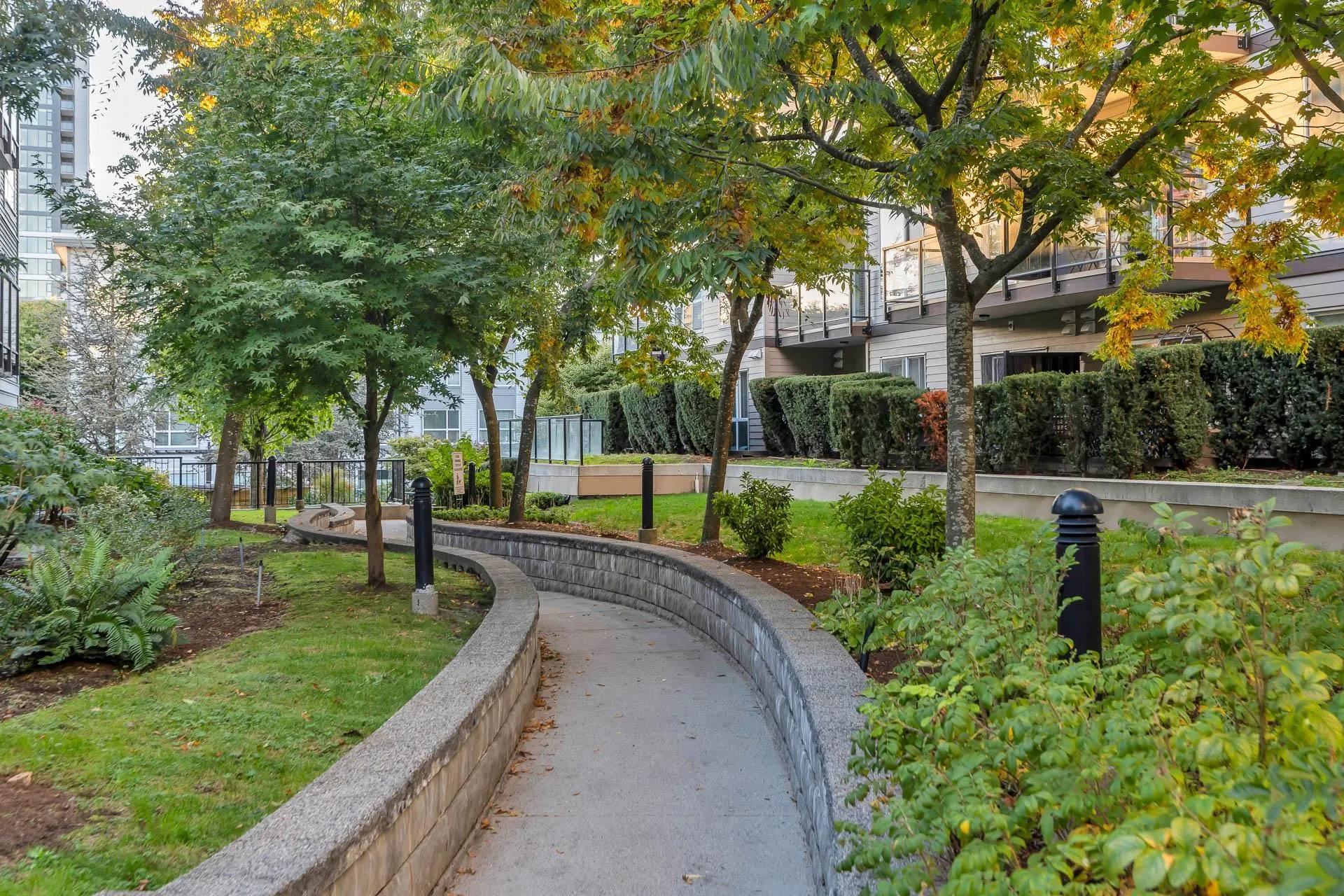 221 13768 108 Avenue