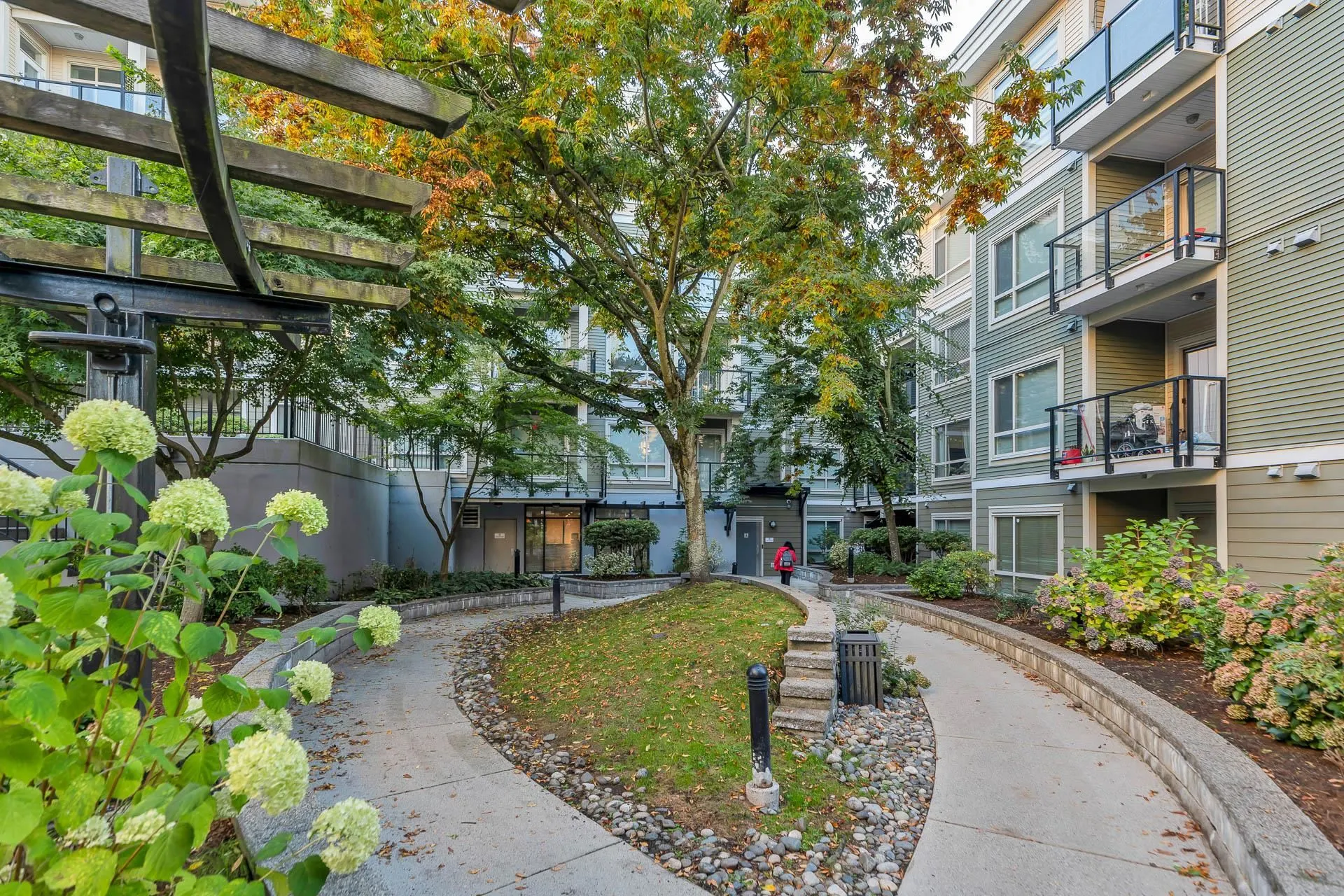 221 13768 108 Avenue