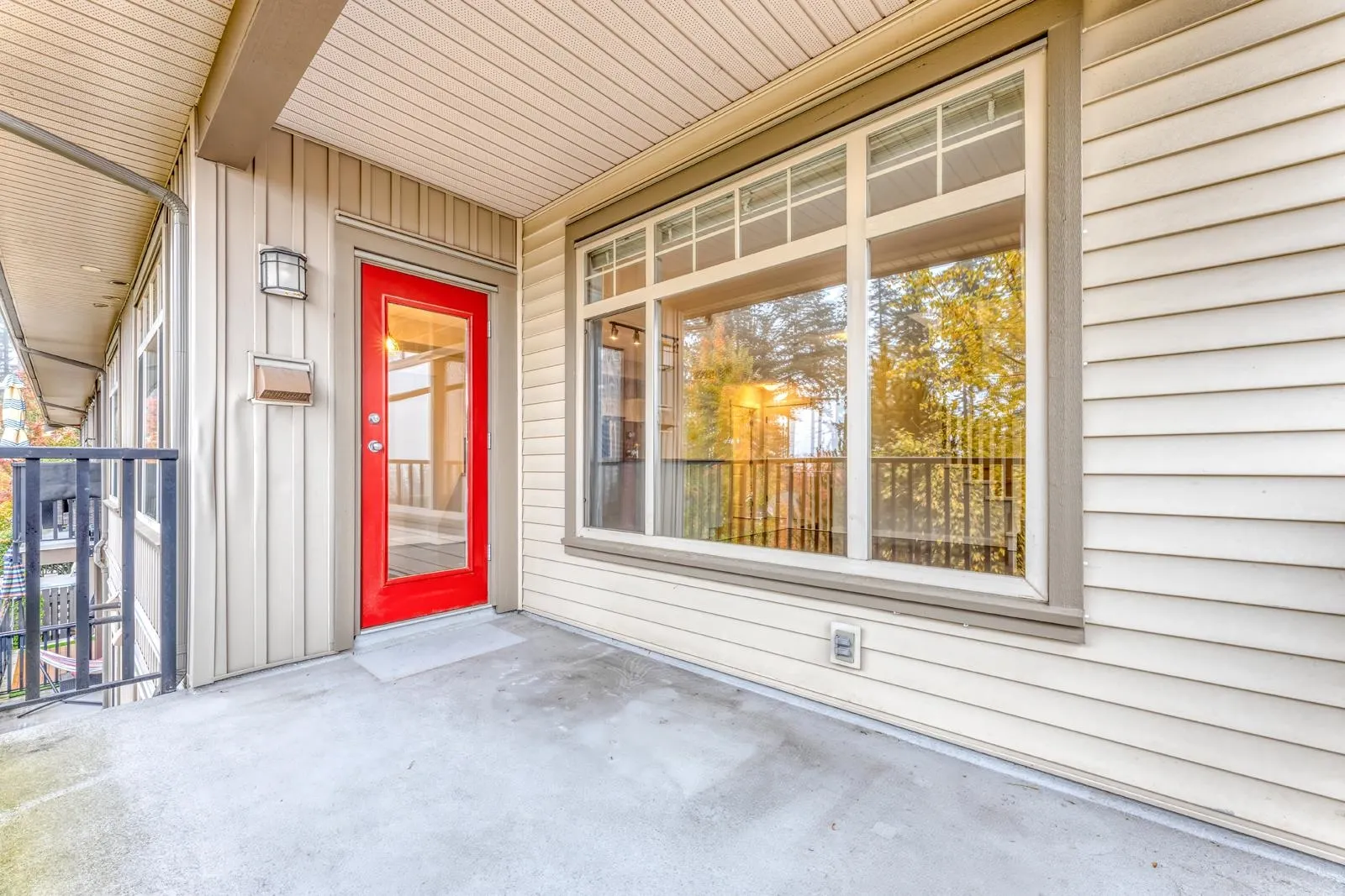 29 55 Hawthorn Drive