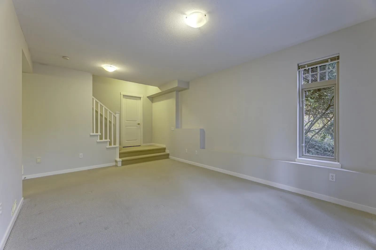 29 55 Hawthorn Drive