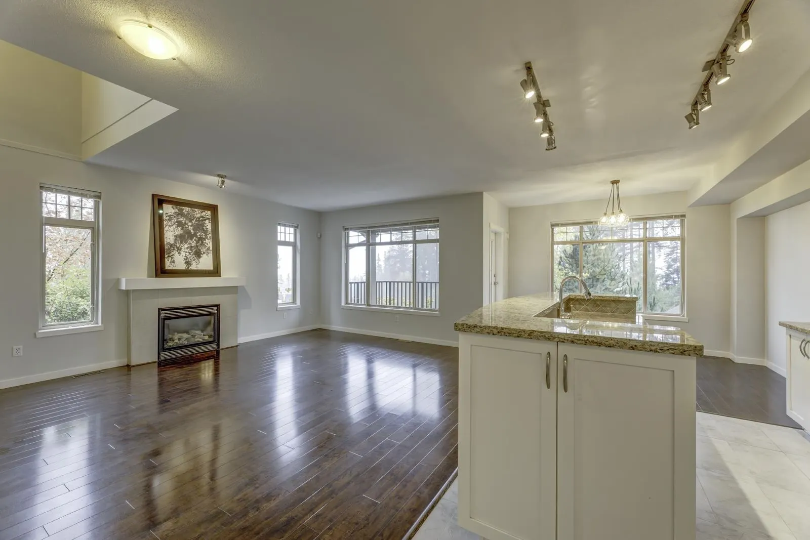 29 55 Hawthorn Drive