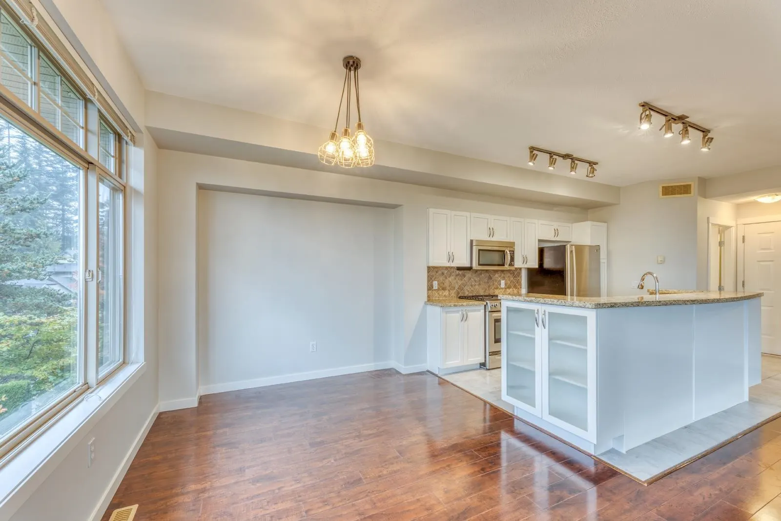 29 55 Hawthorn Drive