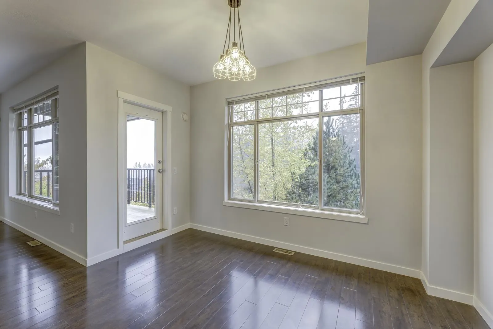 29 55 Hawthorn Drive