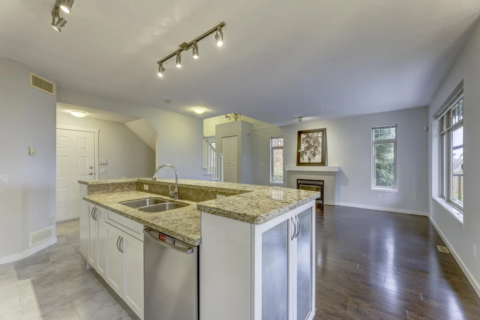 29 55 Hawthorn Drive