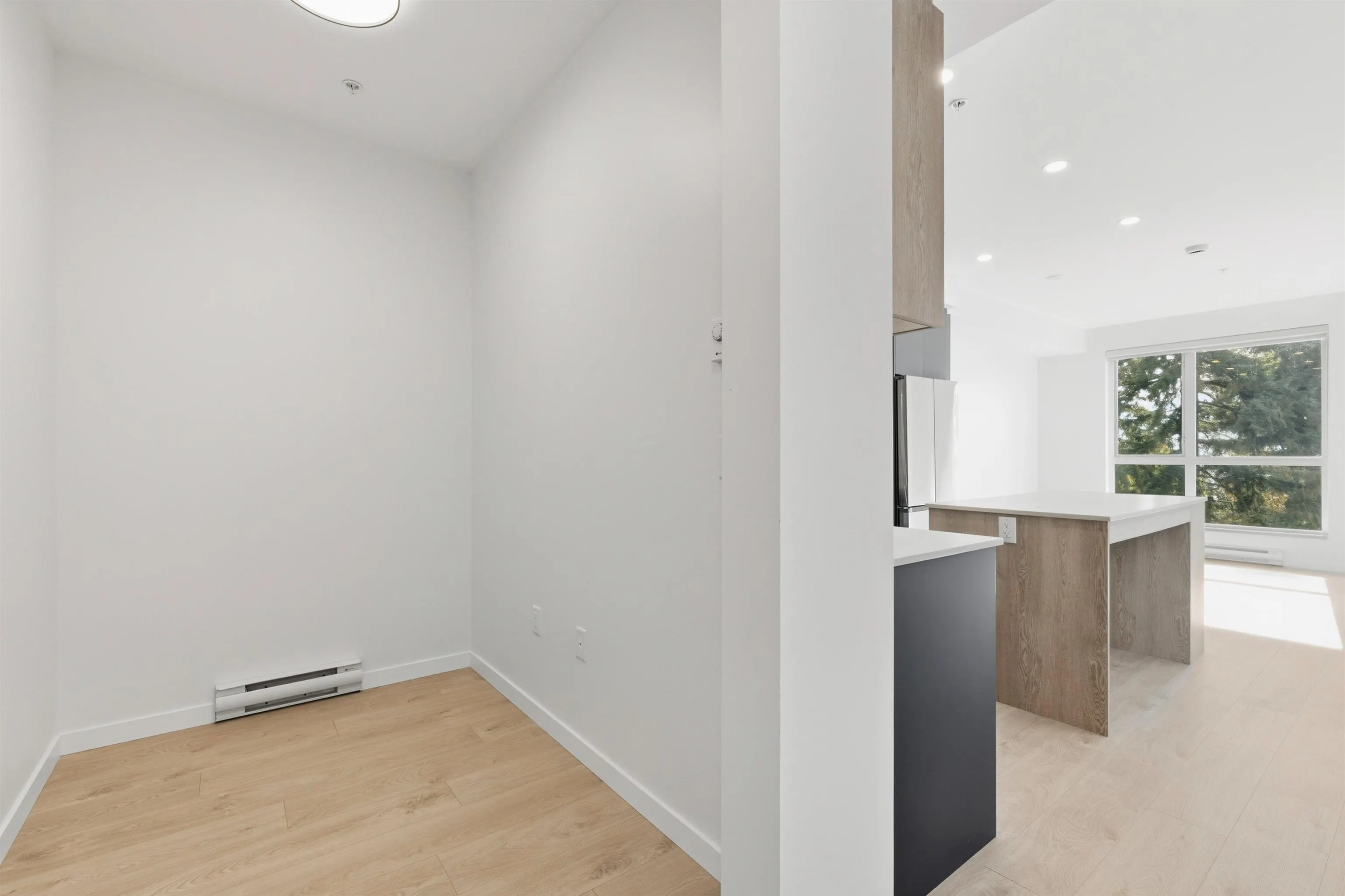 517 19577 65b Avenue