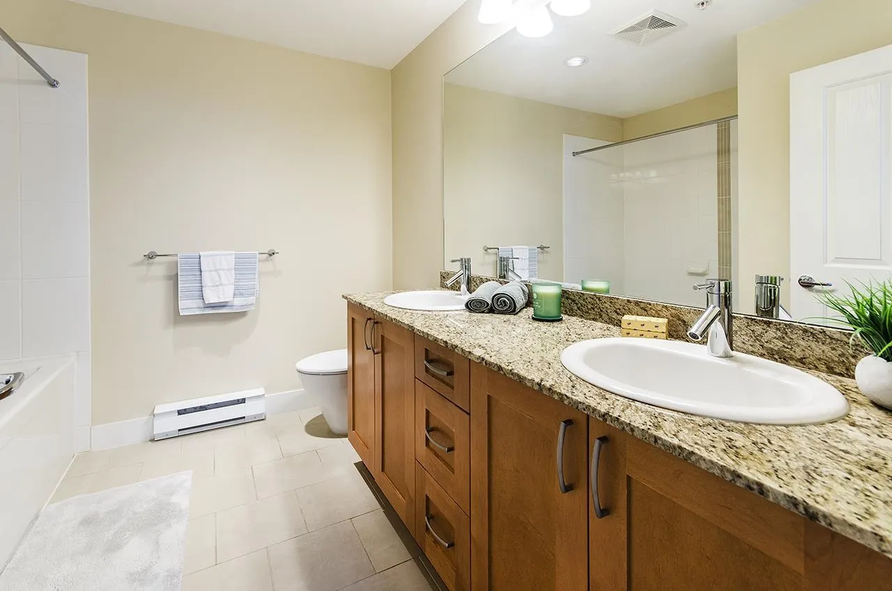 106 1111 E 27th Street