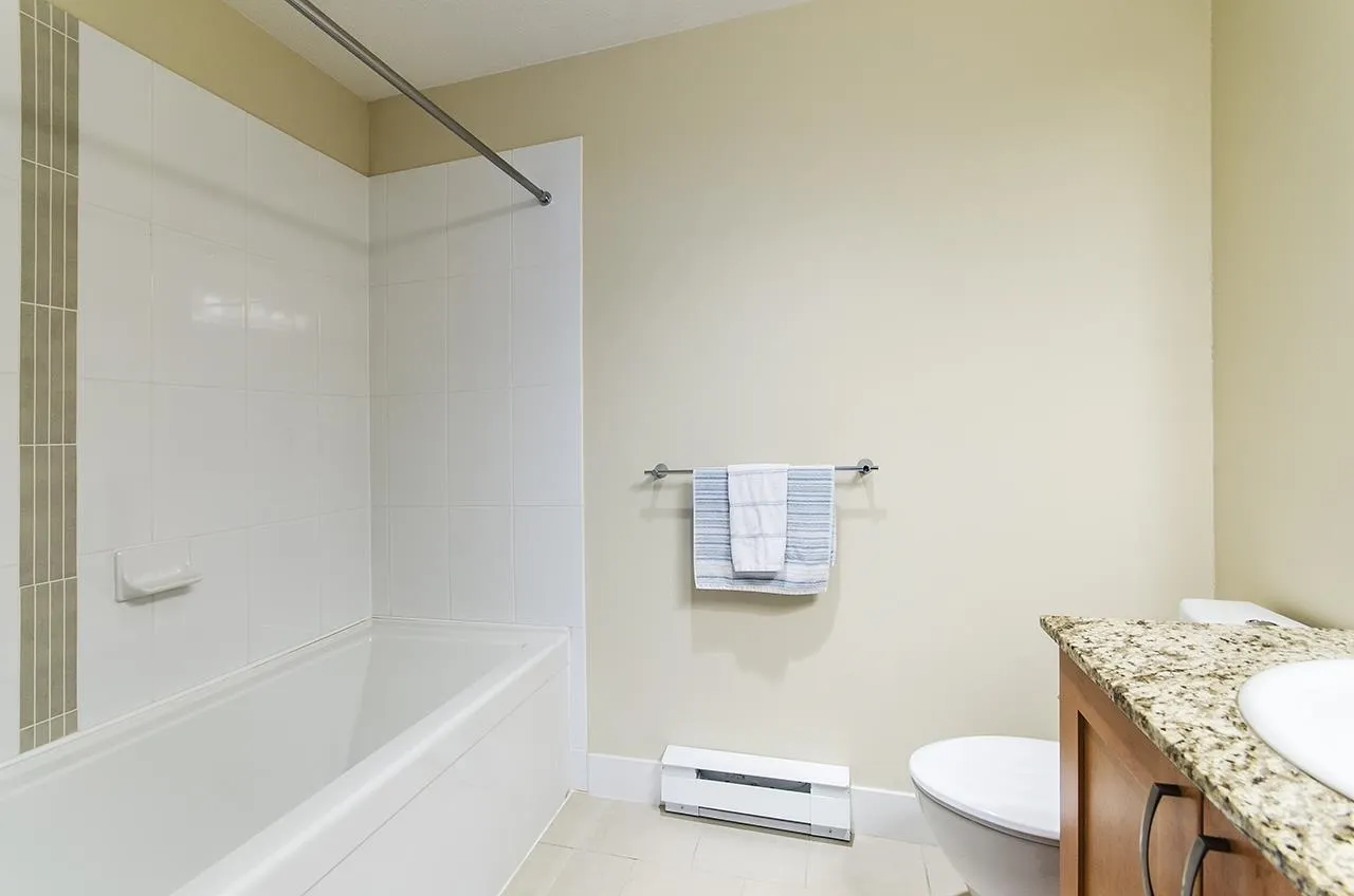 106 1111 E 27th Street