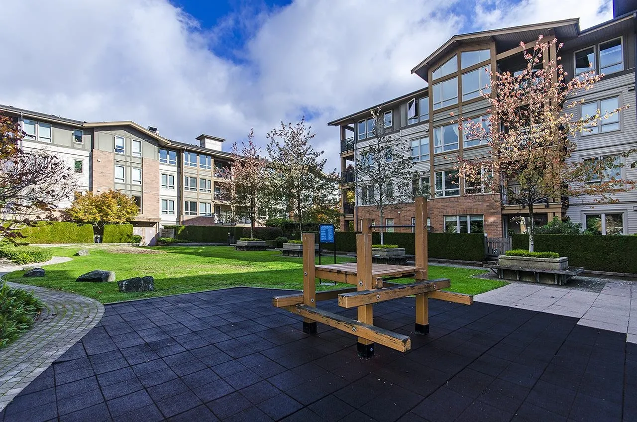 106 1111 E 27th Street