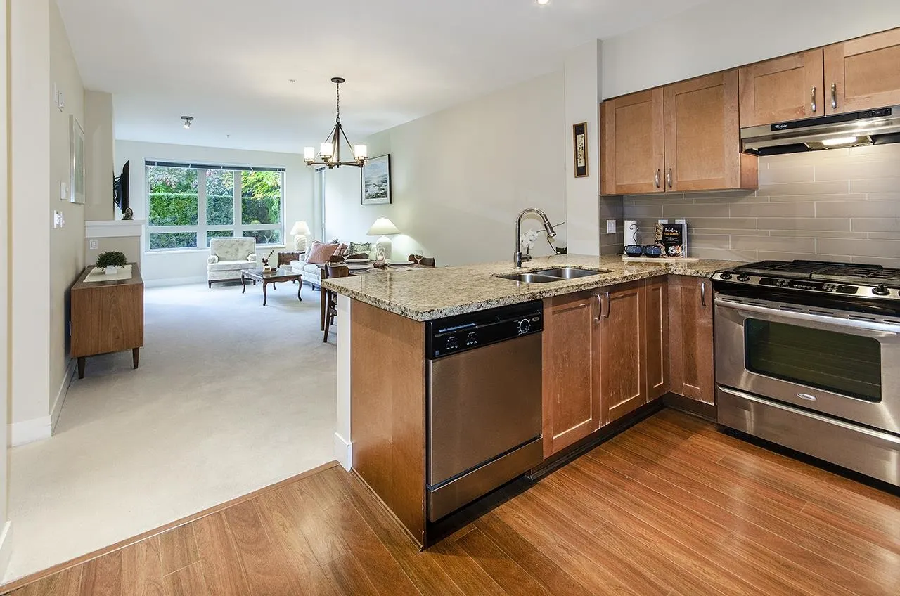 106 1111 E 27th Street