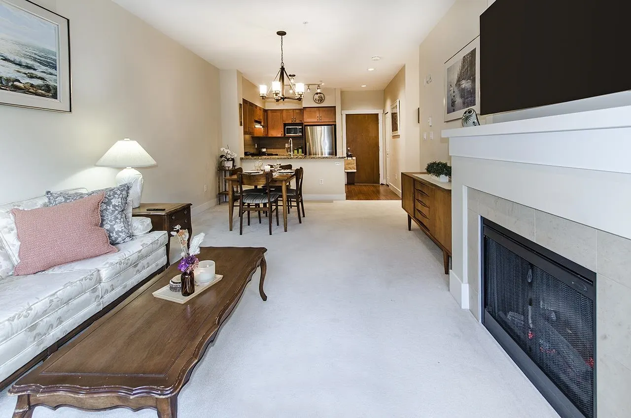 106 1111 E 27th Street