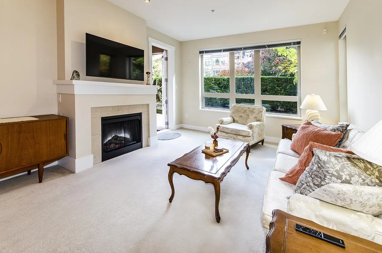 106 1111 E 27th Street