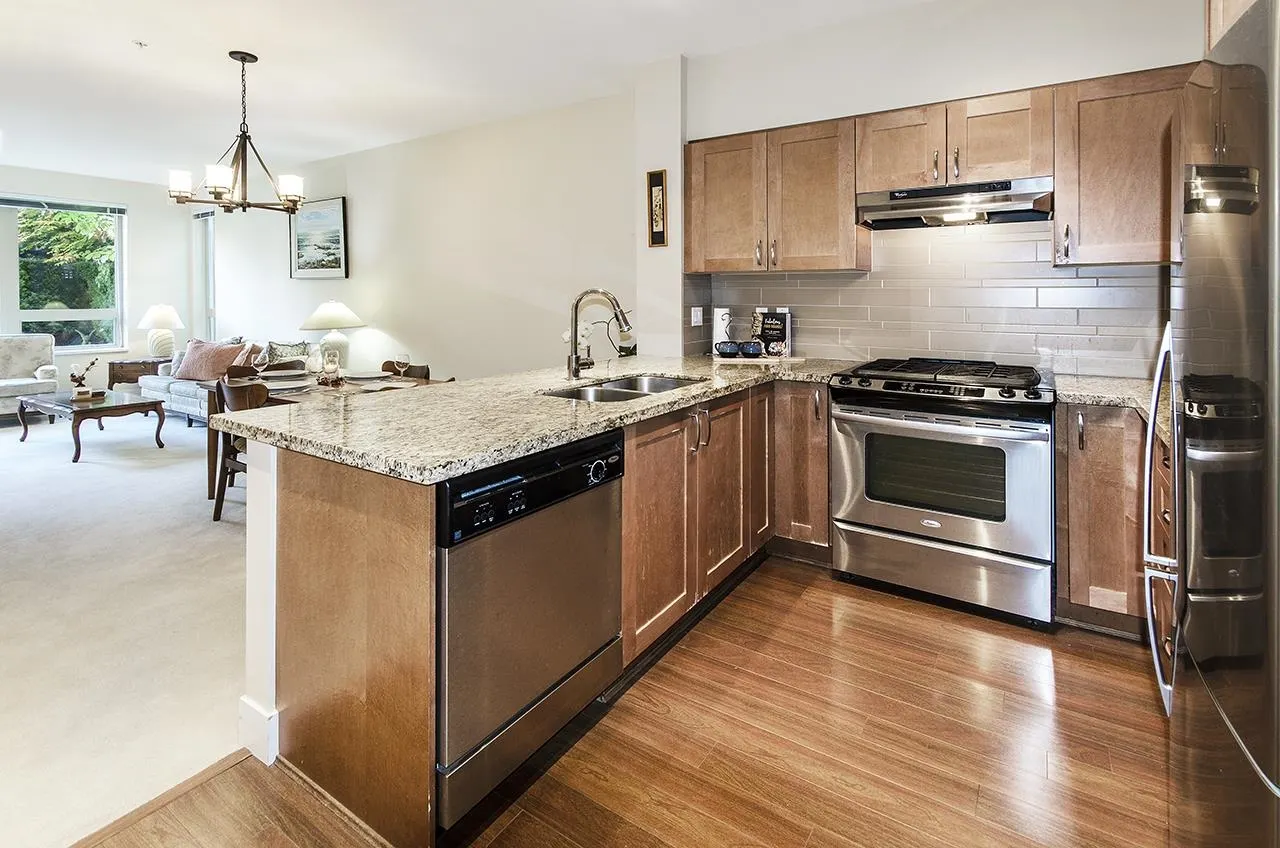 106 1111 E 27th Street