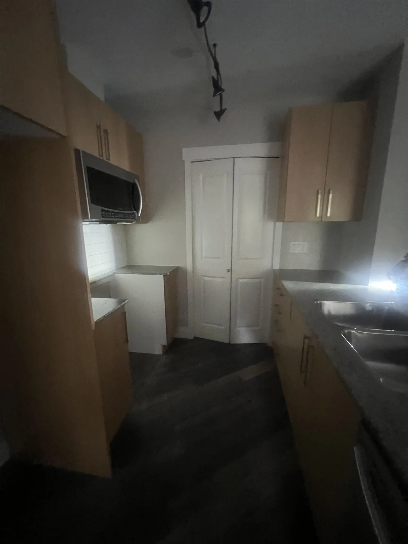 107 2943 Nelson Place