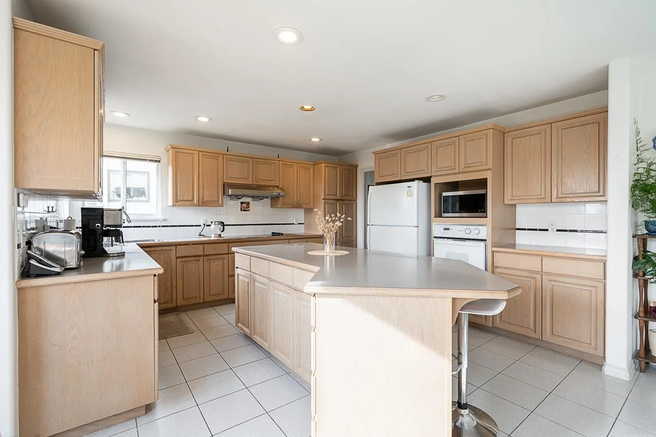 2980 Cliffrose Crescent