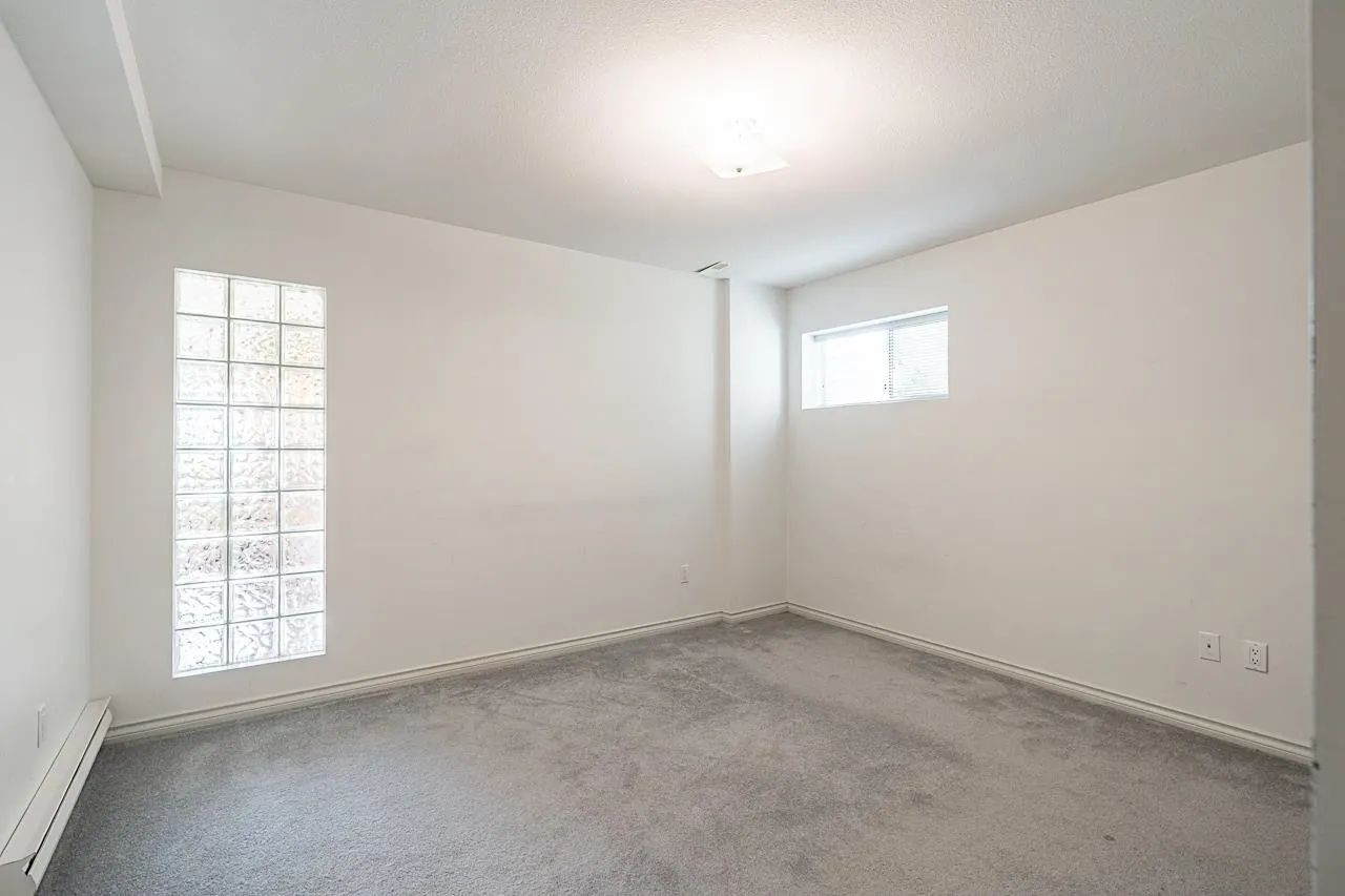 2980 Cliffrose Crescent