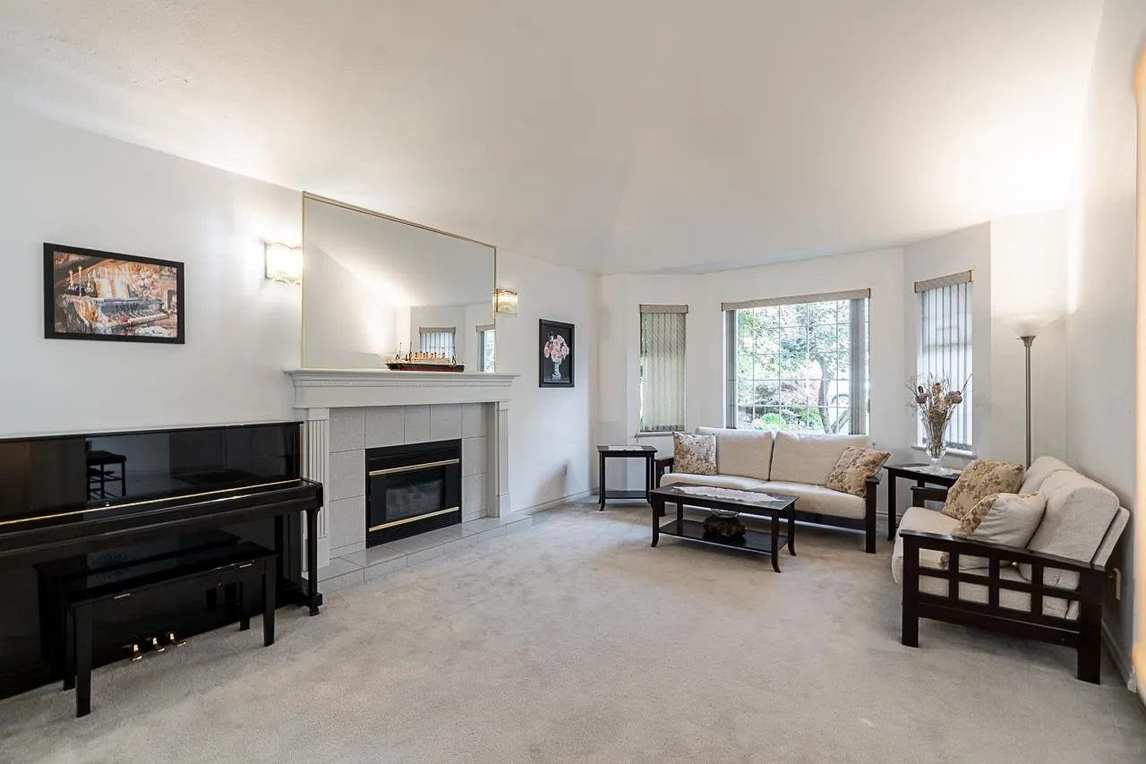 2980 Cliffrose Crescent