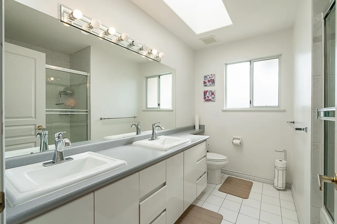 2980 Cliffrose Crescent