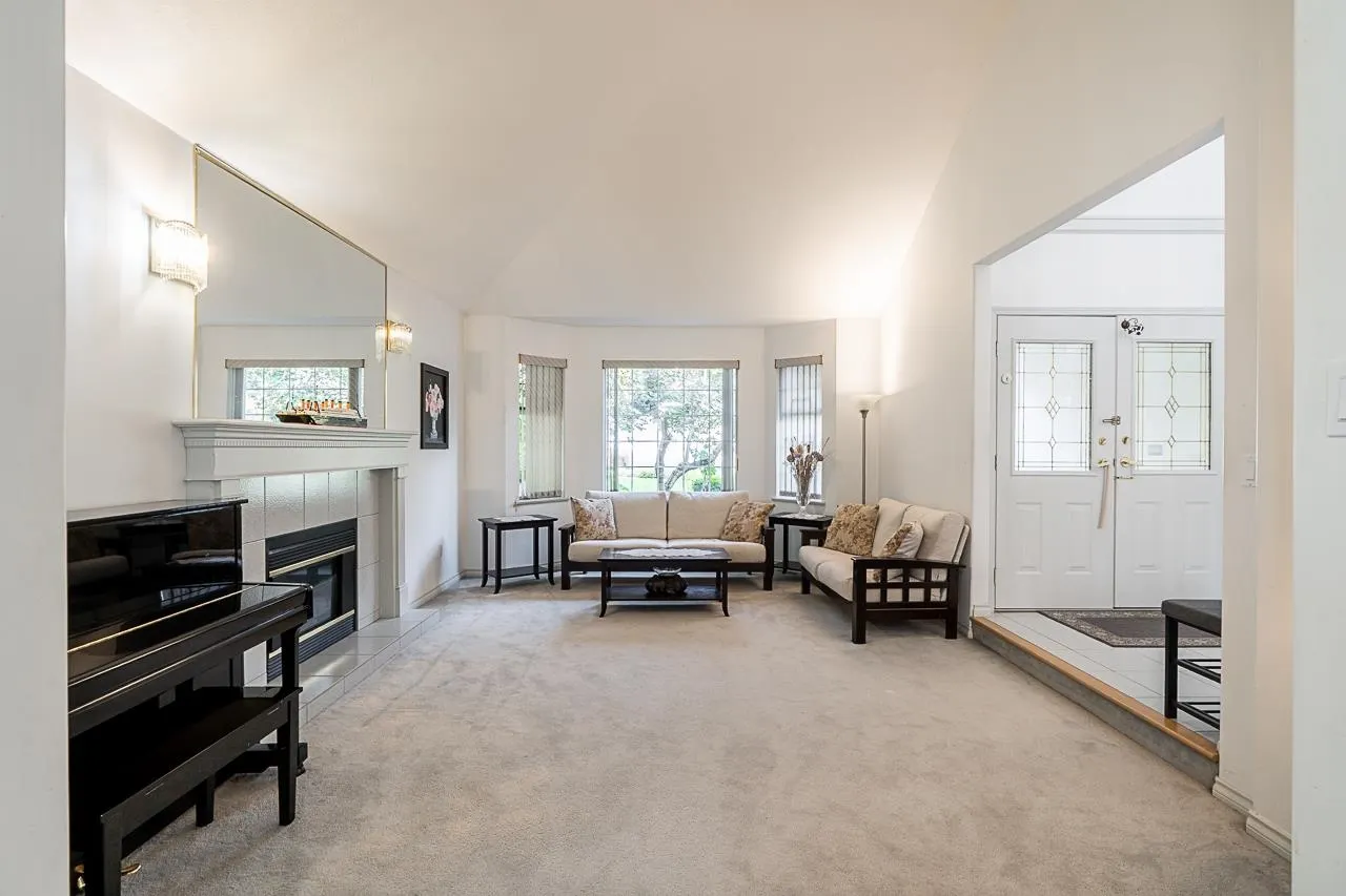 2980 Cliffrose Crescent